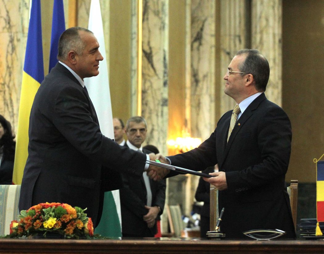 България и Румъния договориха обща охрана на въздушните граници