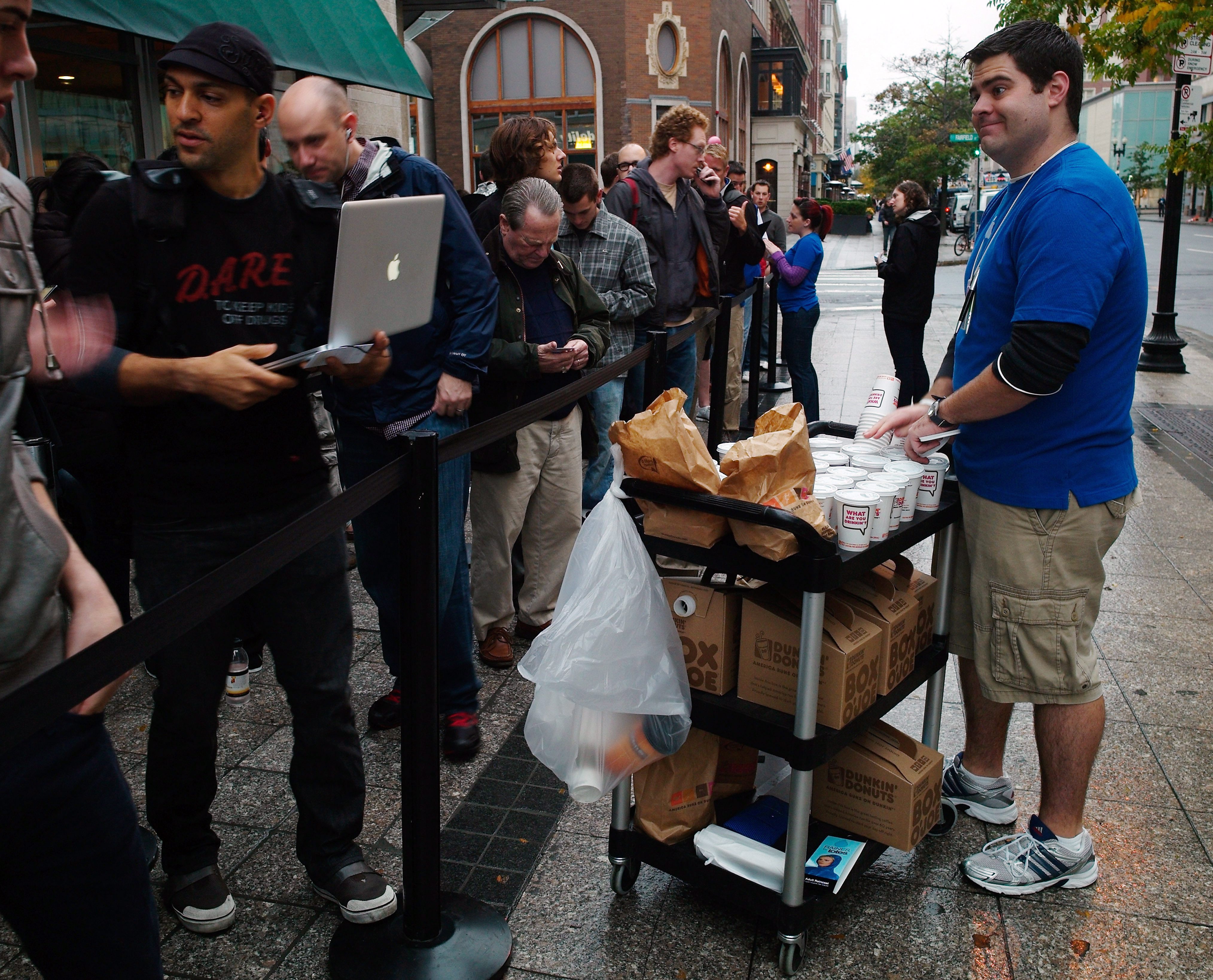 Очаква се смартфонът да дебютира на пазара в началото на есента