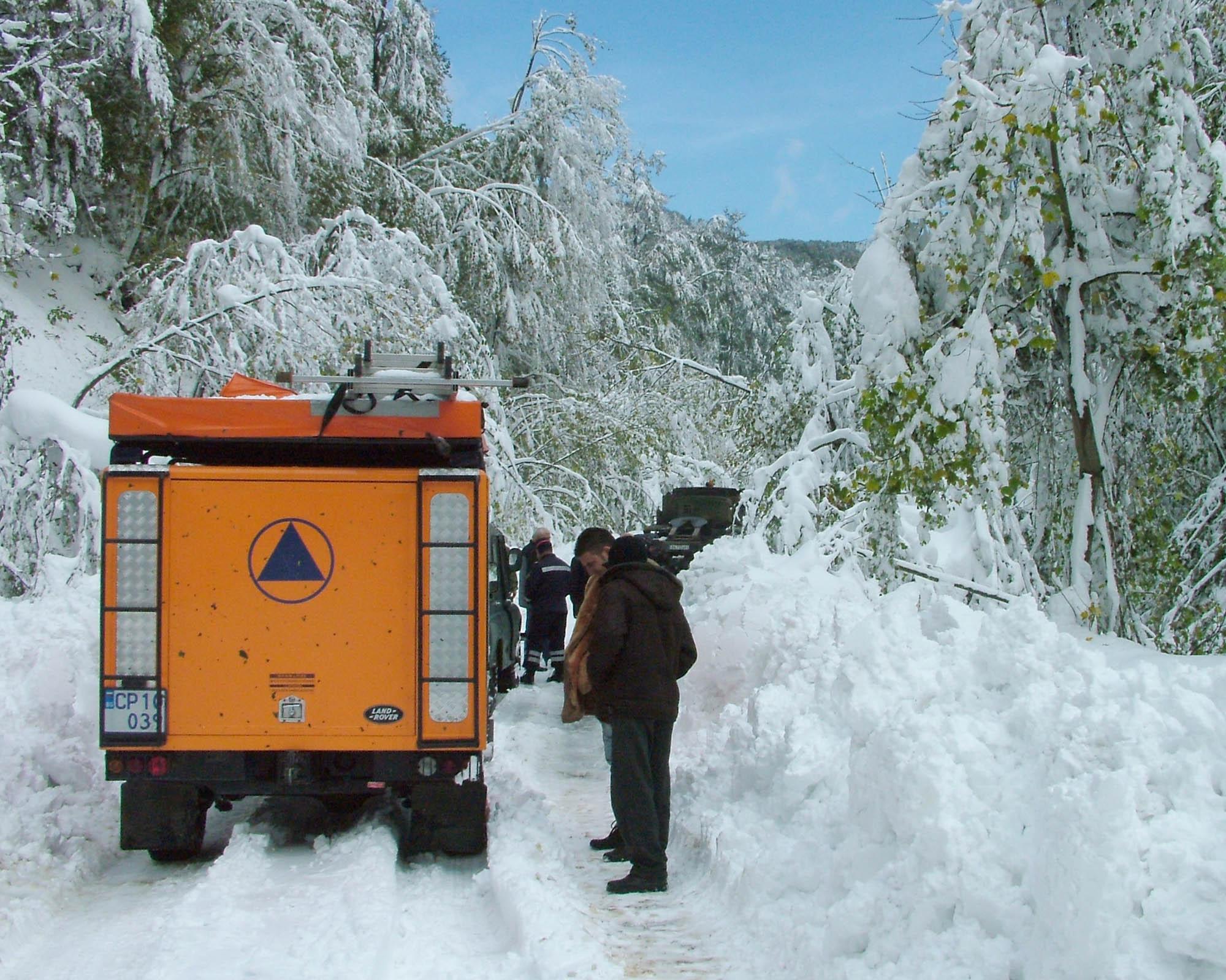 Синоптиците предупредиха за нови снеговалежи, ще натрупа още 50 см