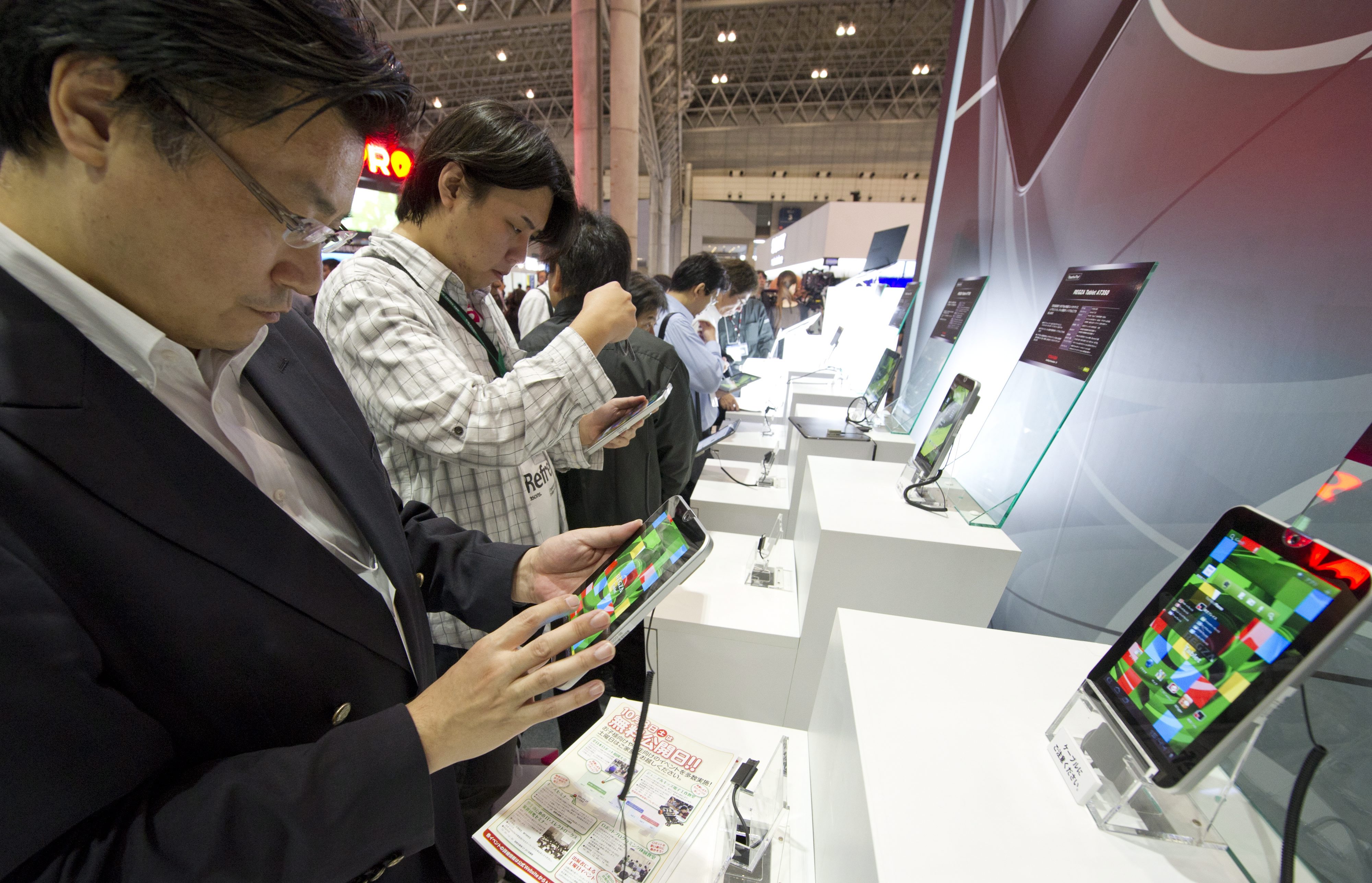 Toshiba показа дисплей с ултра висока плътност