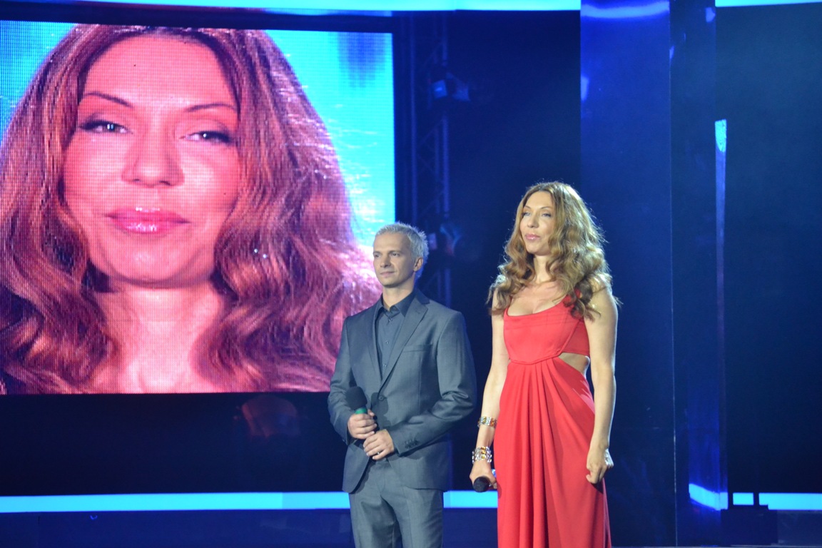 Нора напусна X Factor