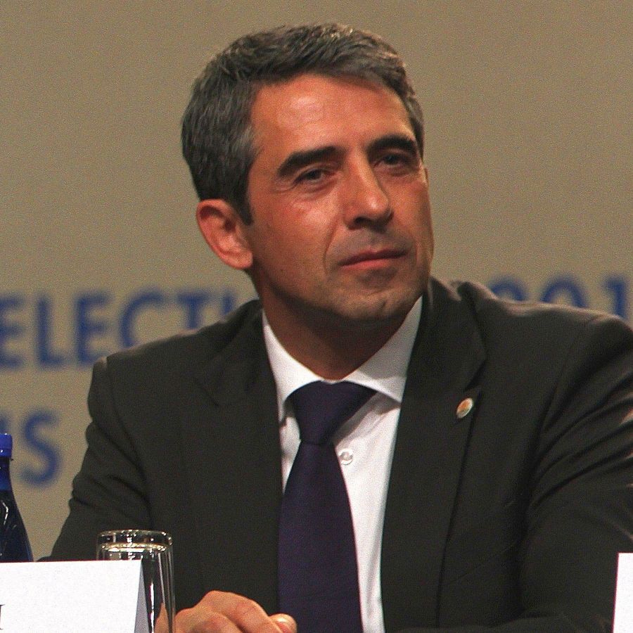 ”Гардиън”: Бивш предприемач става президент на България