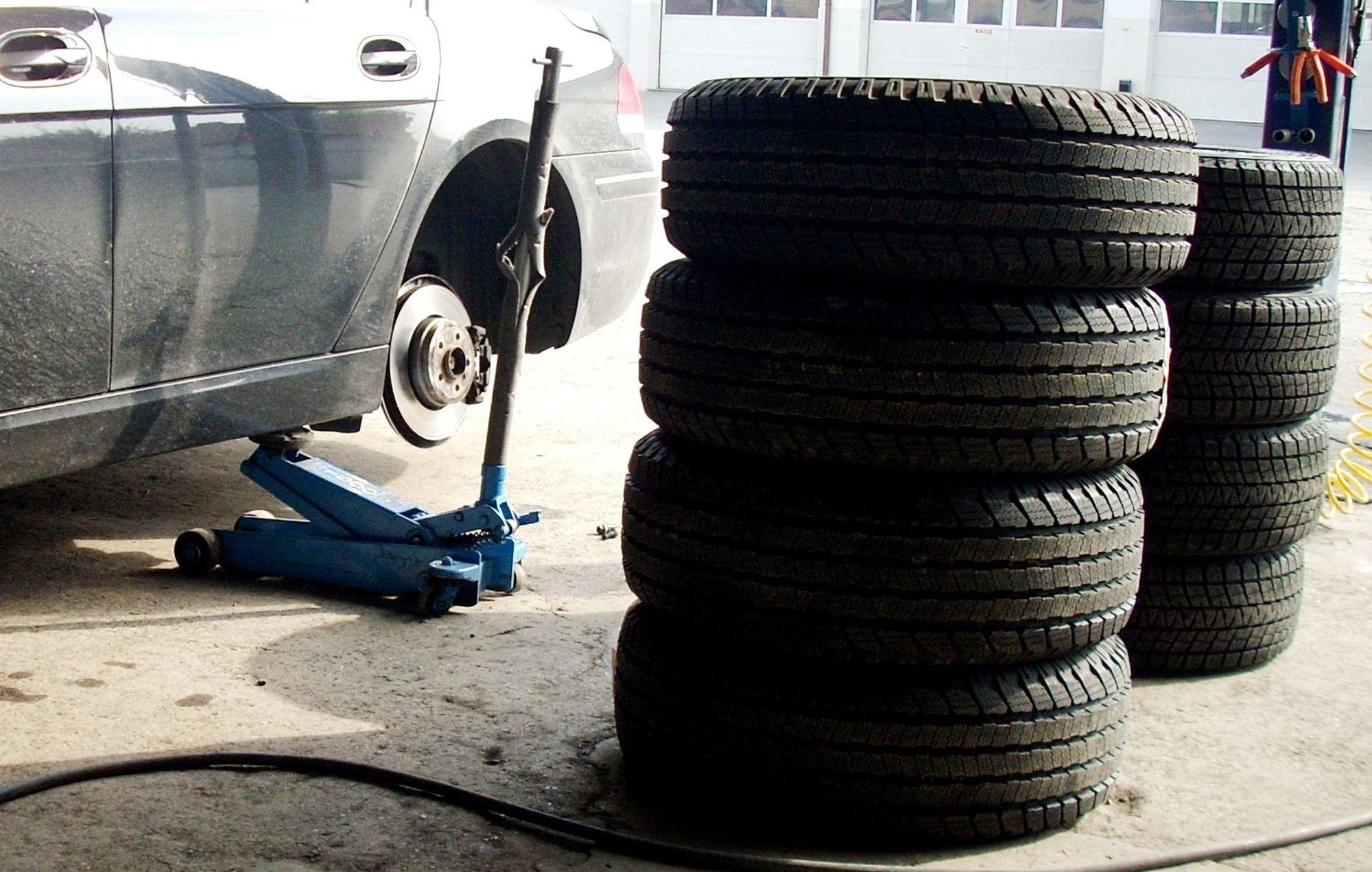 Събират стари гуми в район ”Северен” в Пловдив
