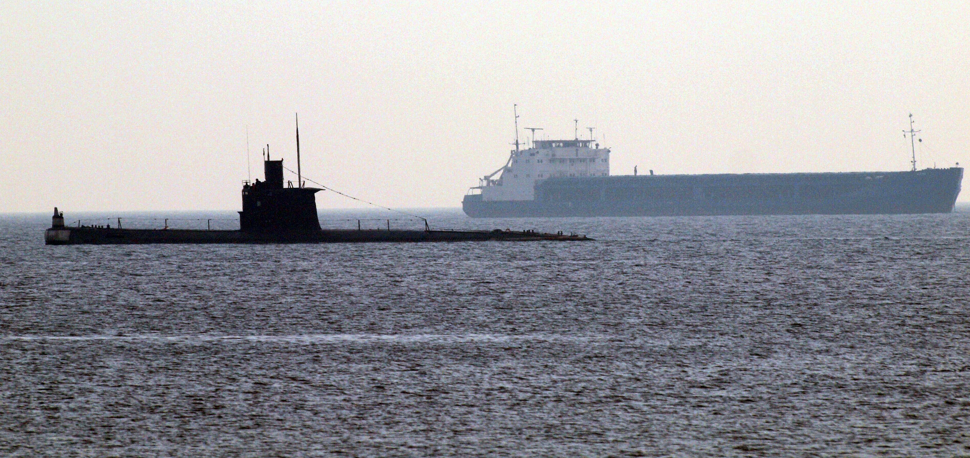 Русия разположи подводница с крилати ракети край Сирия