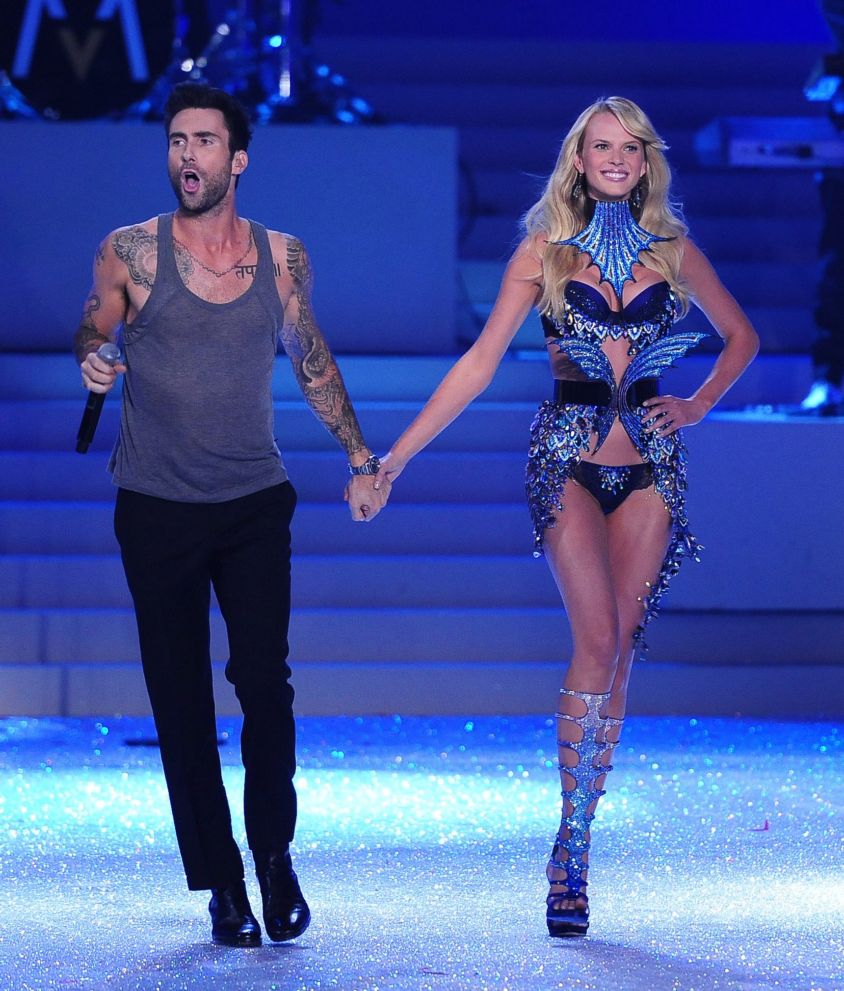 Адам от Maroon 5 с Ане Вялицина