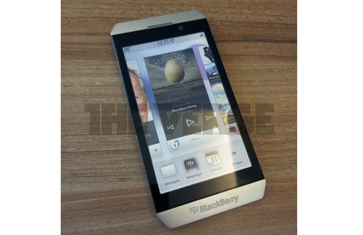 BlackBerry London е първият смартфон с BBX OS