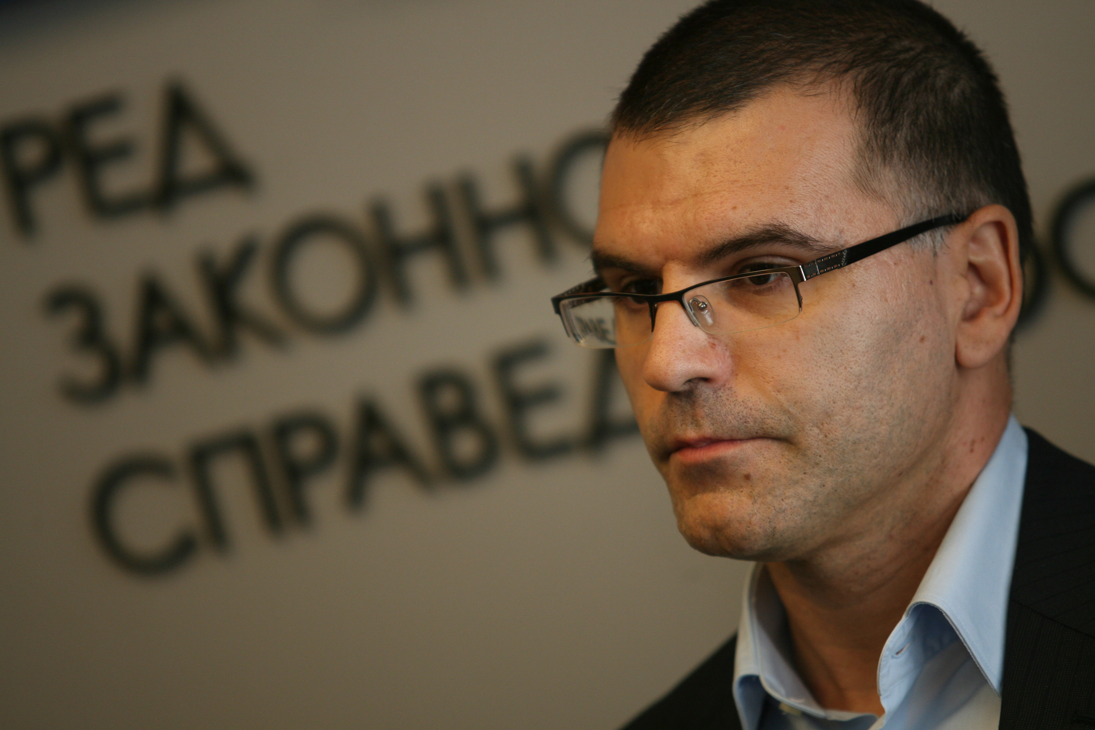 Аз си нося отговорността, надявам се синдикатите да прояват мъдрост, заяви Симеон Дянков