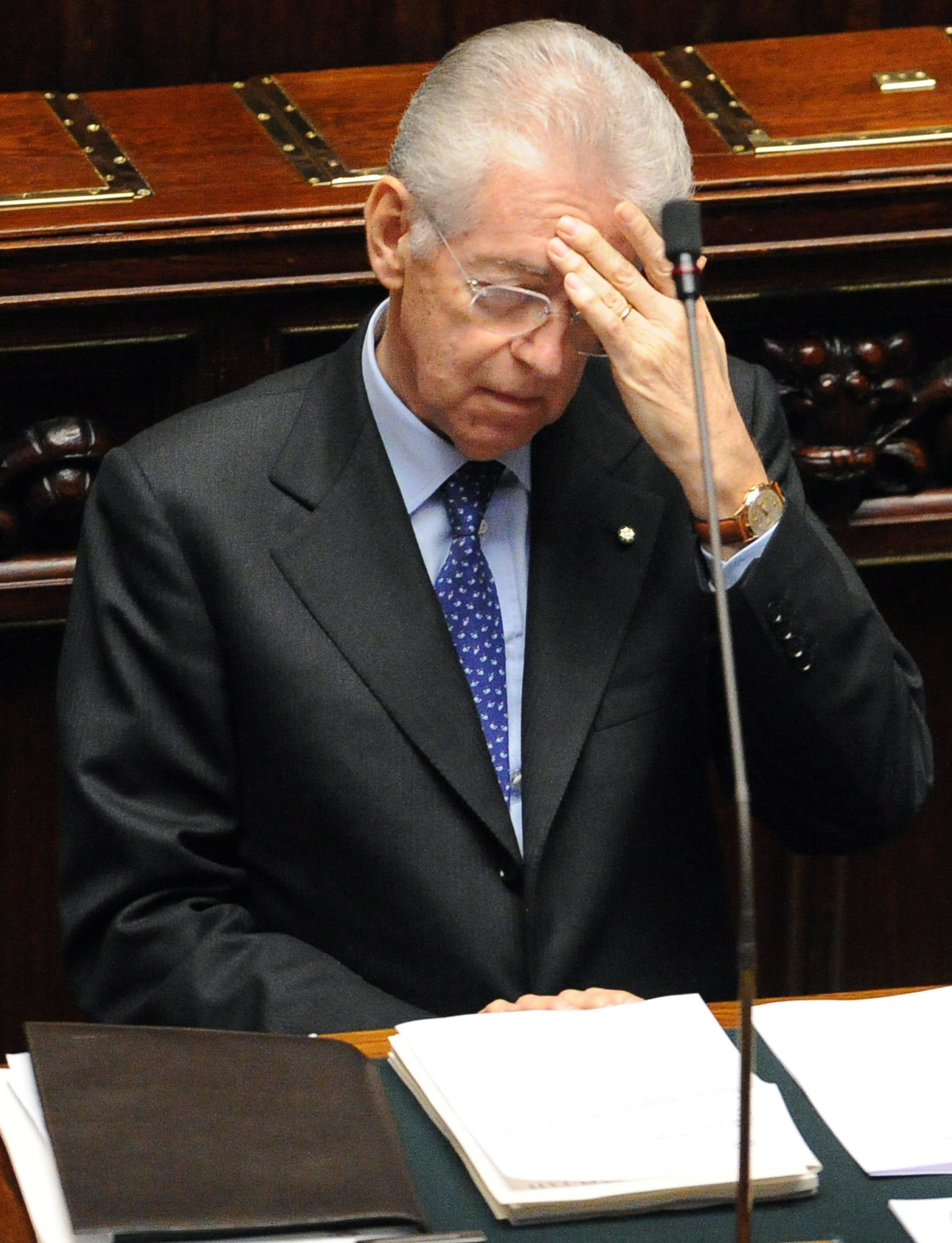 Премиерът в оставка Марио Монти  временно ще бъде изпълняващ длъжността външен министър