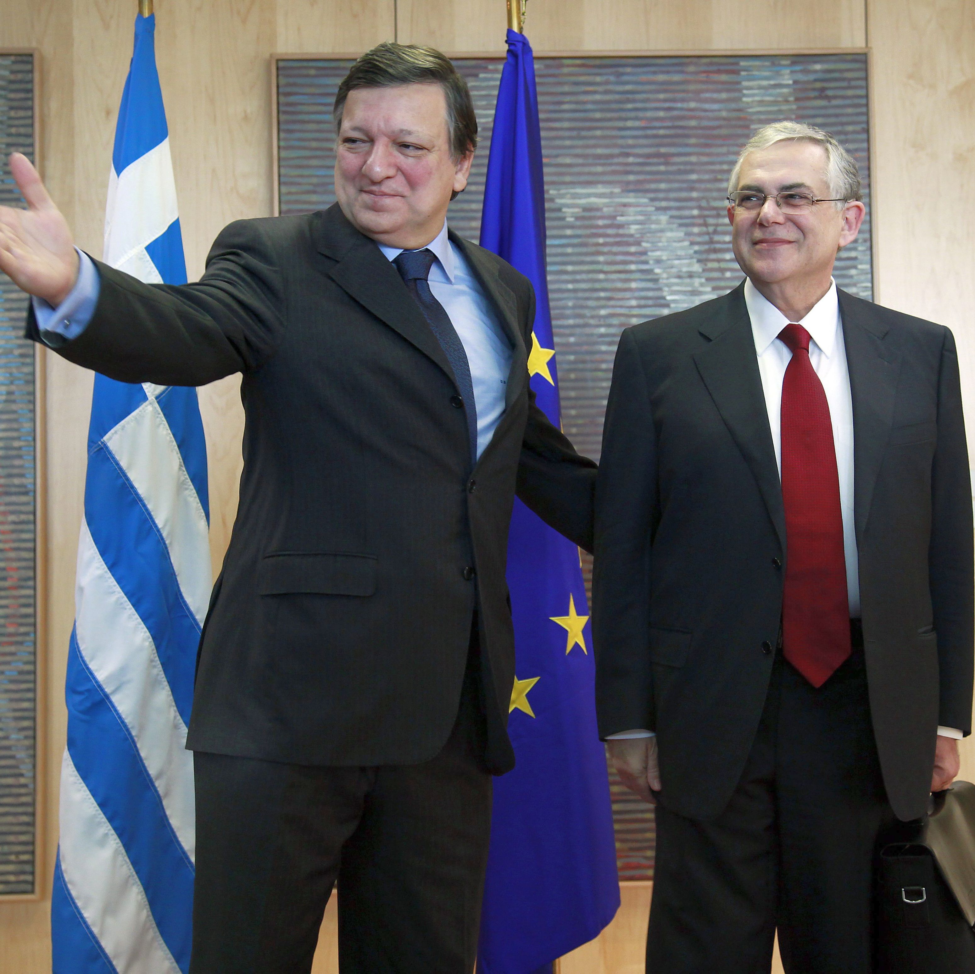 Гръцкият премиер Лукас Пападимос  се надява да убеди кредиторите да приемат частични икономии