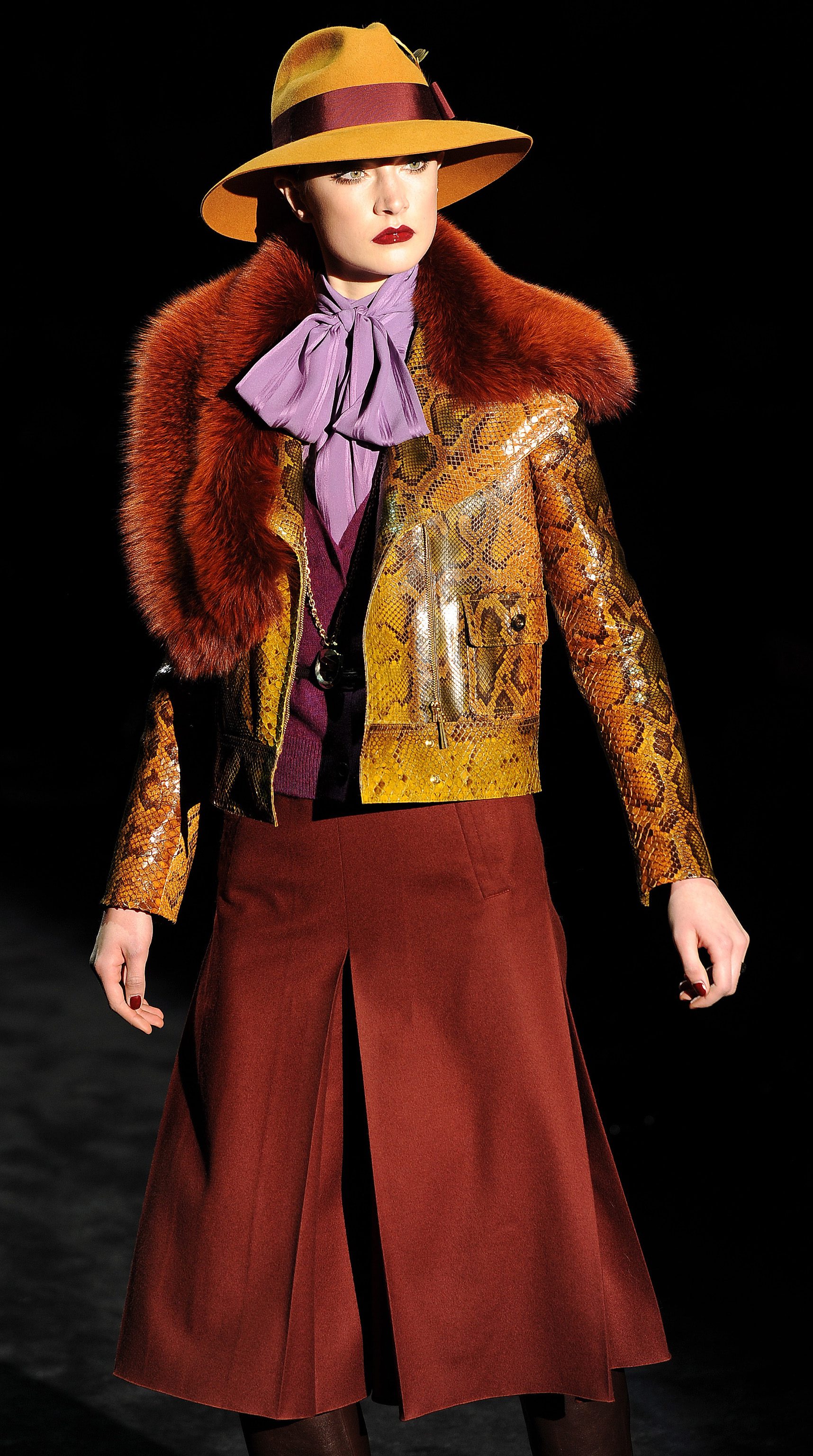 Кожена наметка от Gucci