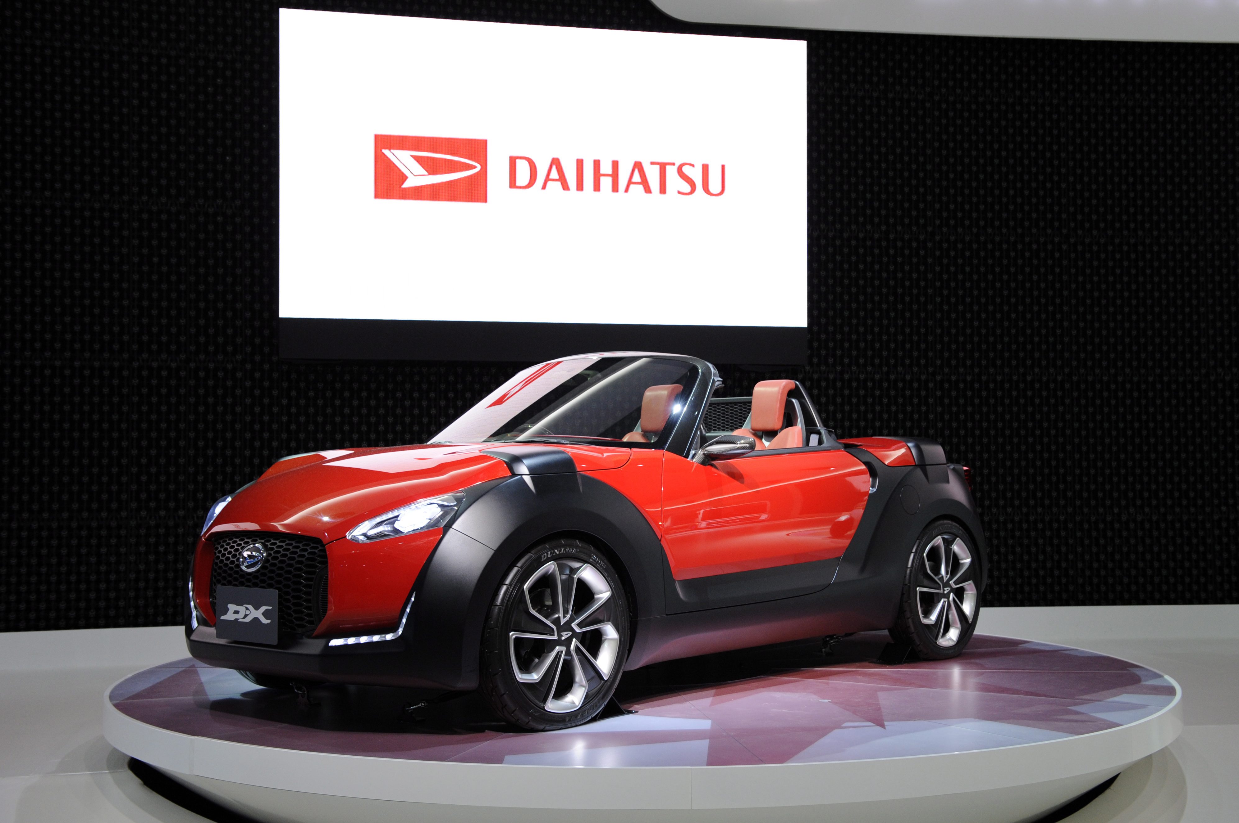 Daihatsu вика в сервизите близо 900 000 коли