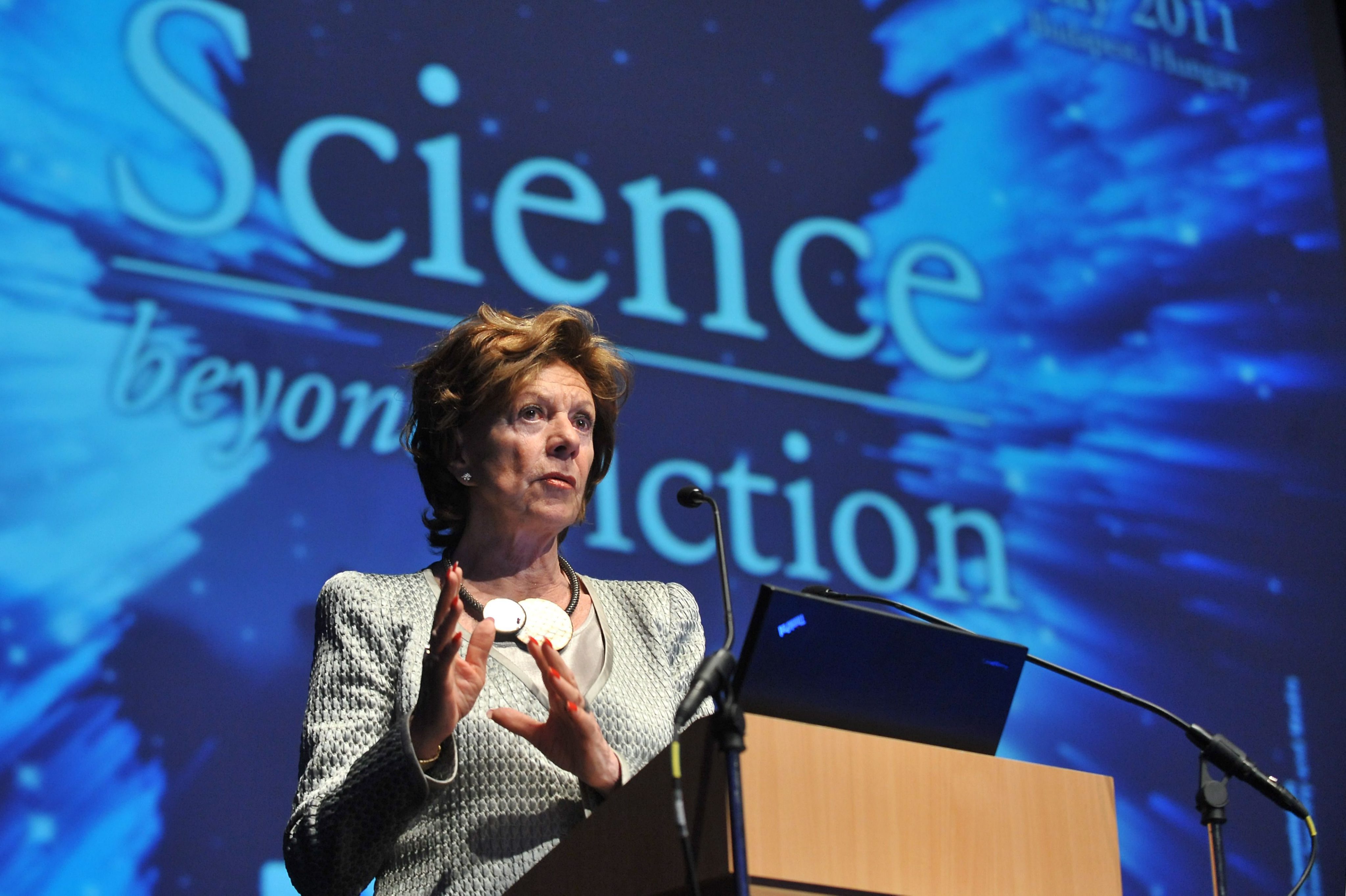 Инициативата е на европейския комисар за новите технологии Нели Крус