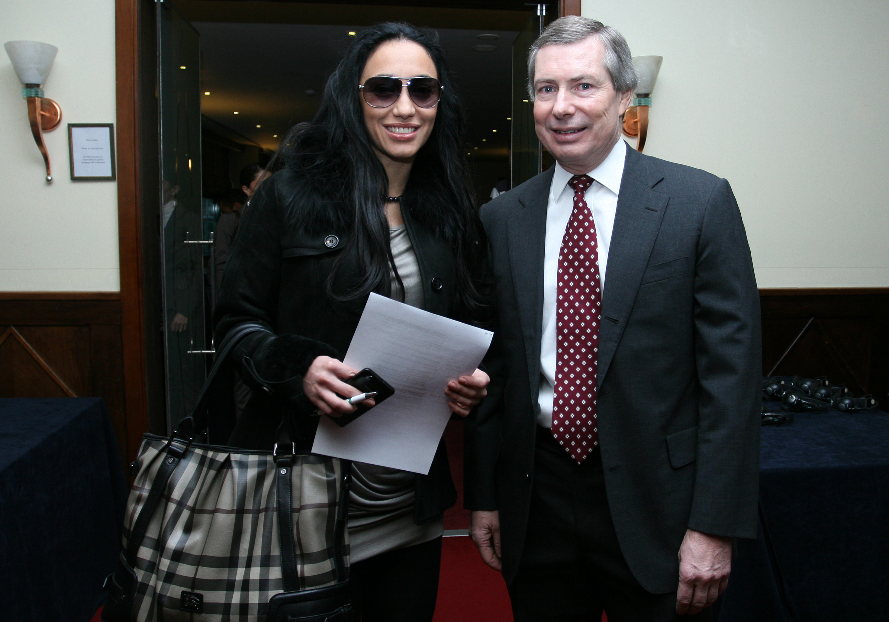 И Уорлик свалял нелегално от интернет