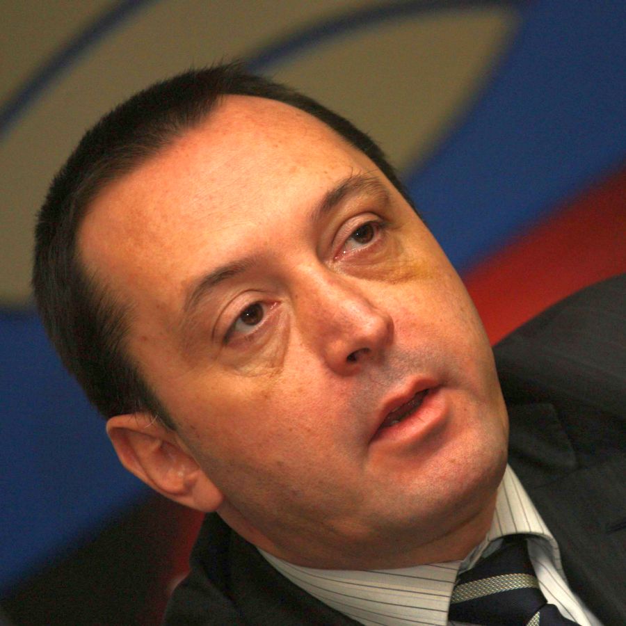 Преди ареста Николай Велков даде пресконференция, на която заяви, че банкерът Цветан Василев е поръчал той да бъде обвинен