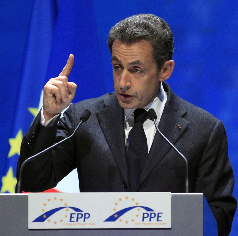 Никола Саркози: Камерън се държи като твърдоглаво дете, защитавайки Ситито