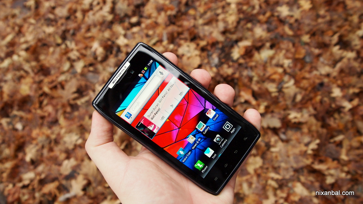 Motorola RAZR отблизо