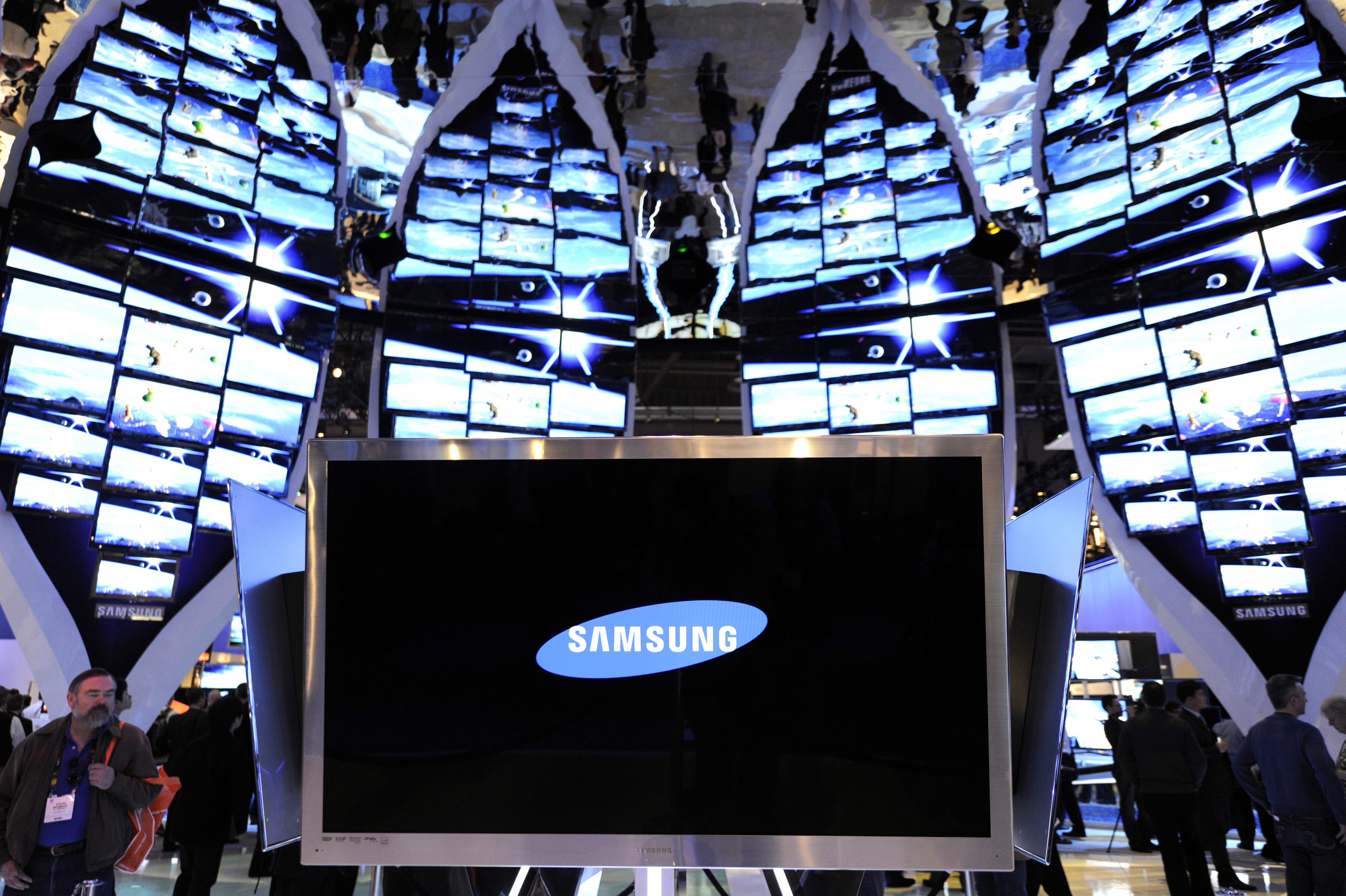 Samsung запазва първо място при мониторите