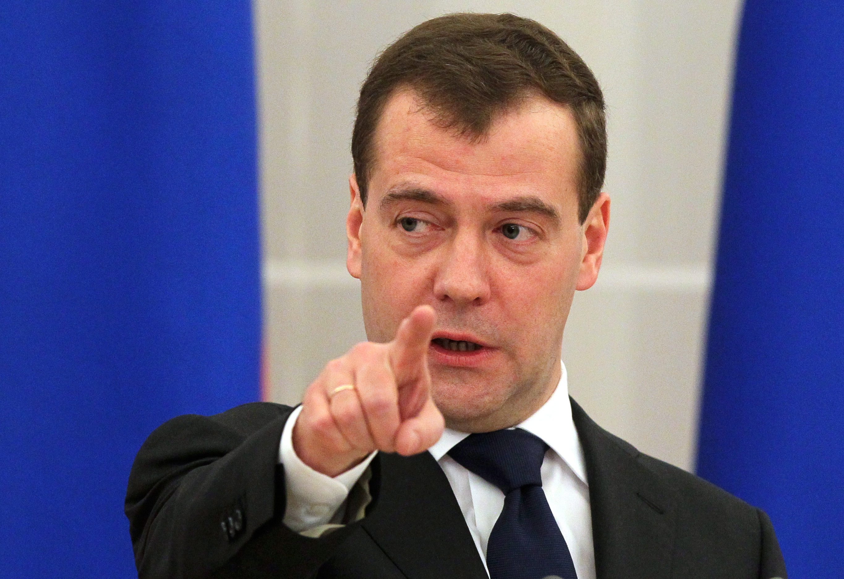 Смятам, че юанът има потенциал да претендира за резервна валута, каза Медведев