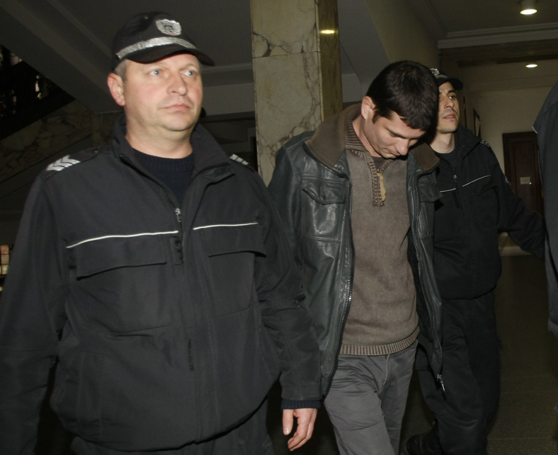 Юлиян Ковачки напуска ареста с мярка за неотклонение ”подписка”