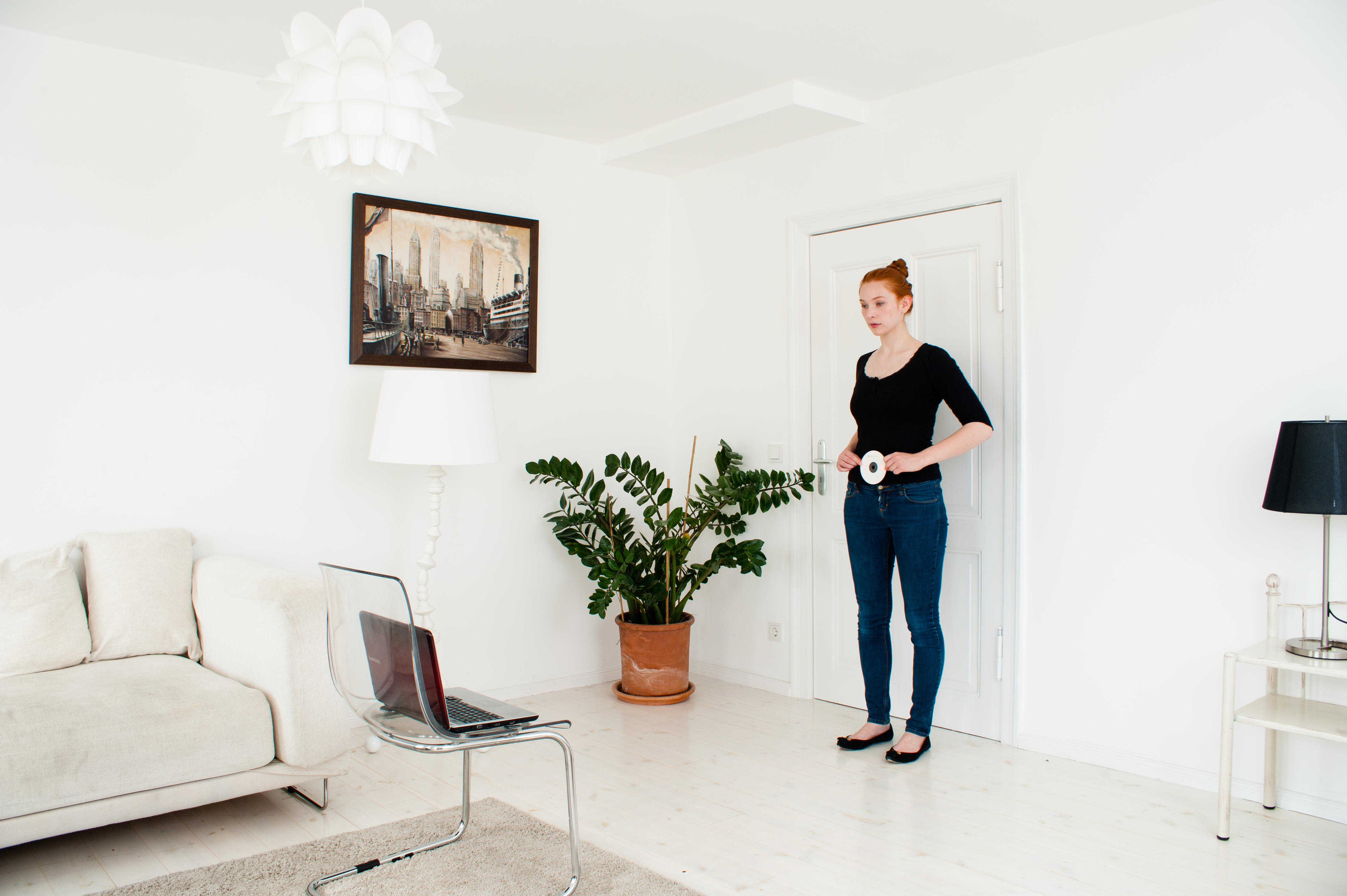 Услугата се нуждае единствено от уеб камера и компактдиск