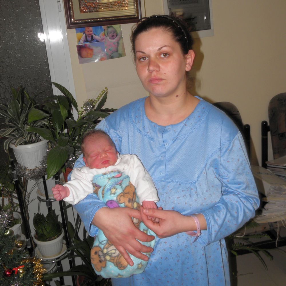 Василена Самарова от Благоевград, родена в Дупница, е бебе на 2012 година