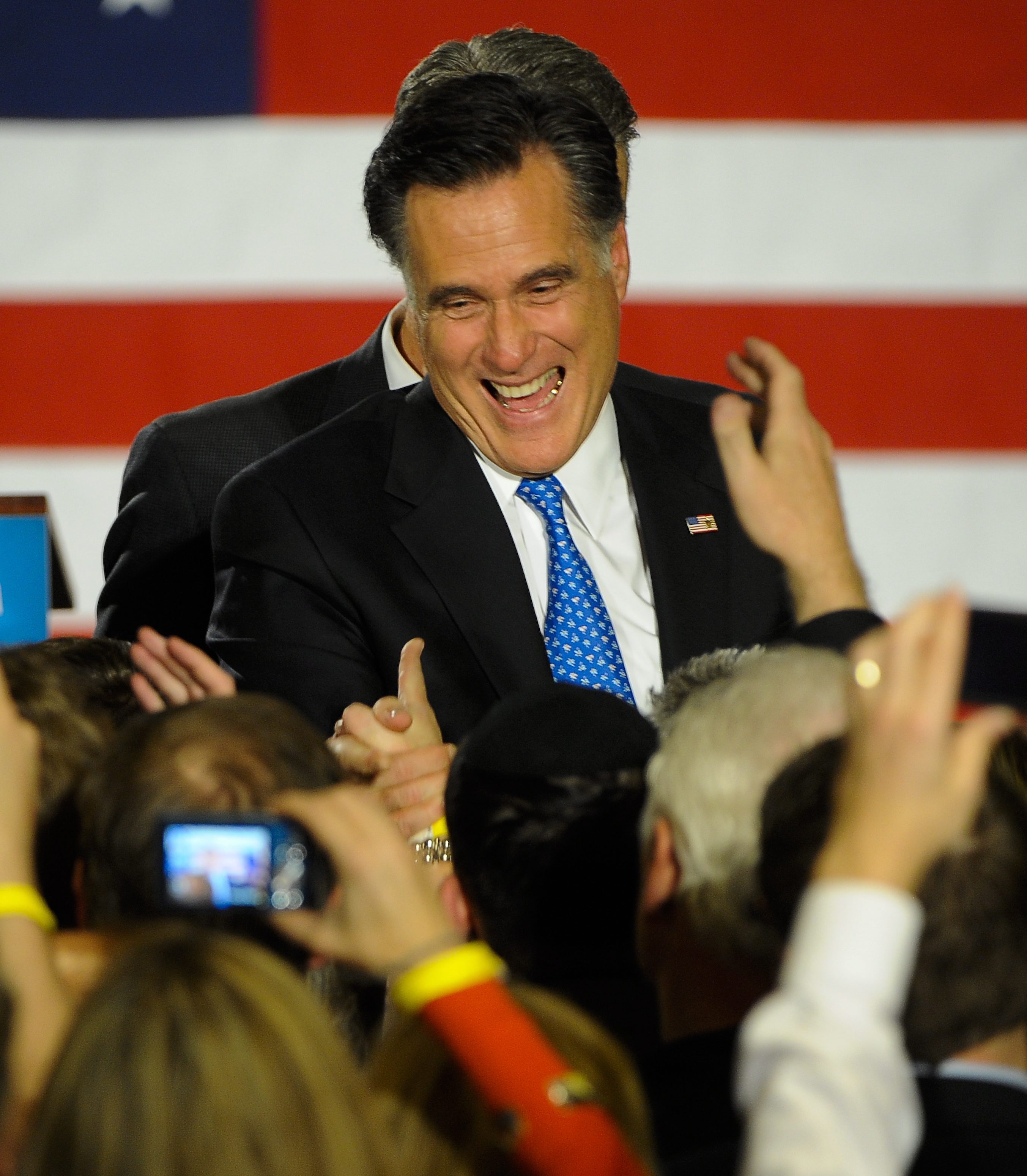 Политиката на Обама е привлекателна за хората, които не плащат данъци, твърди Мит Ромни