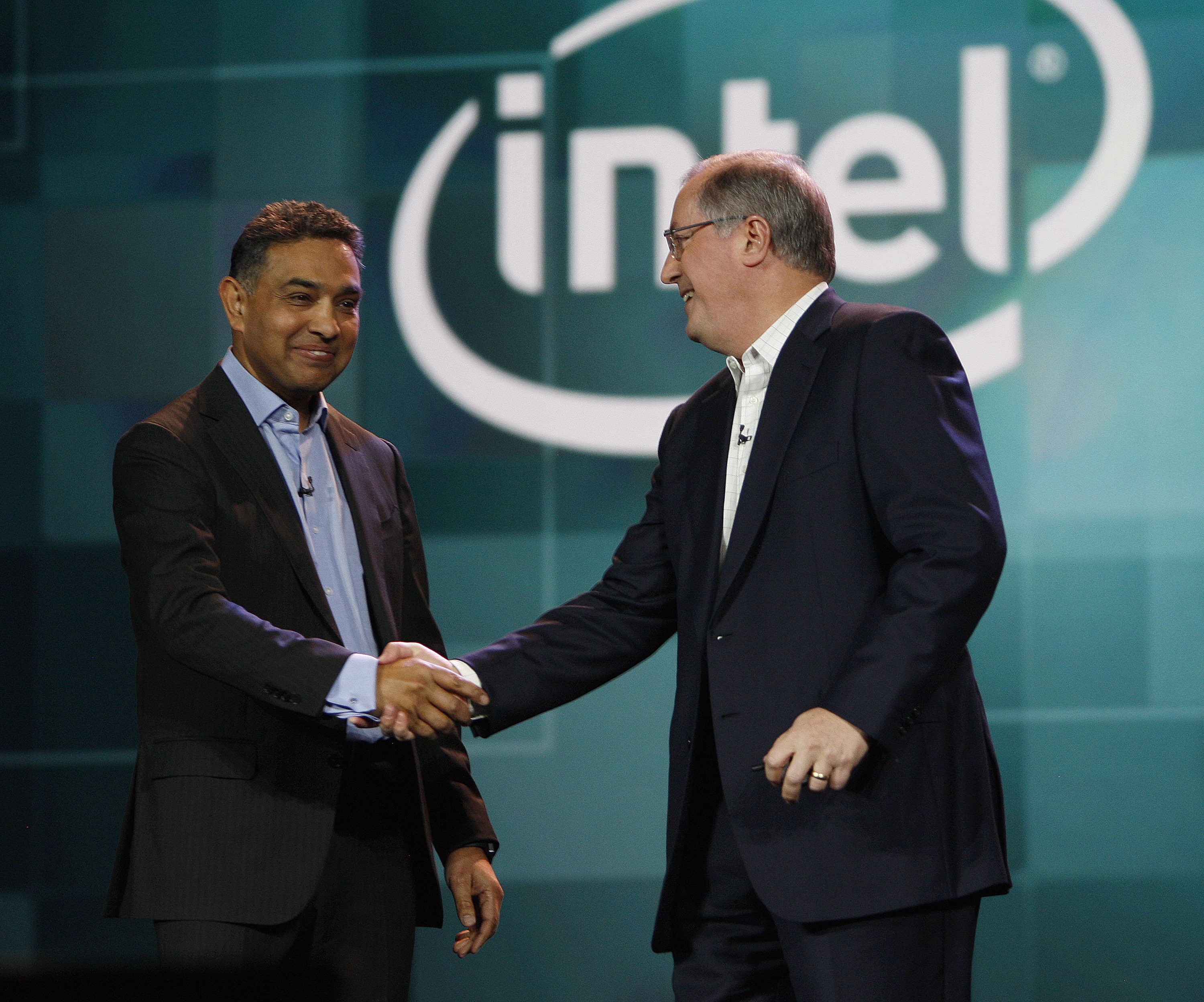 Intel и Motorola Mobility обявиха дългосрочно партньорство на CES 2012