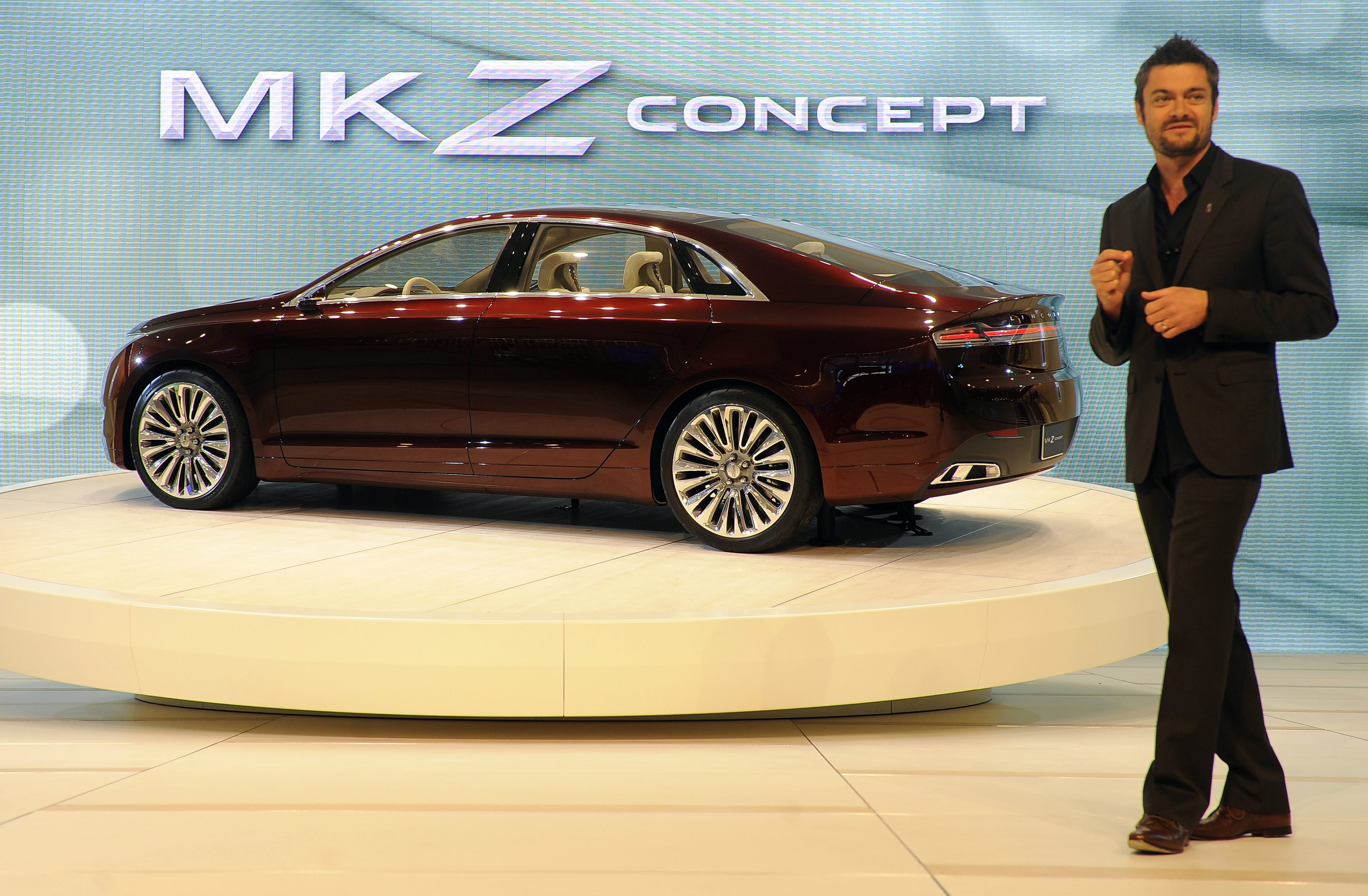 Lincoln MKZ се изправя срещу немския лукс