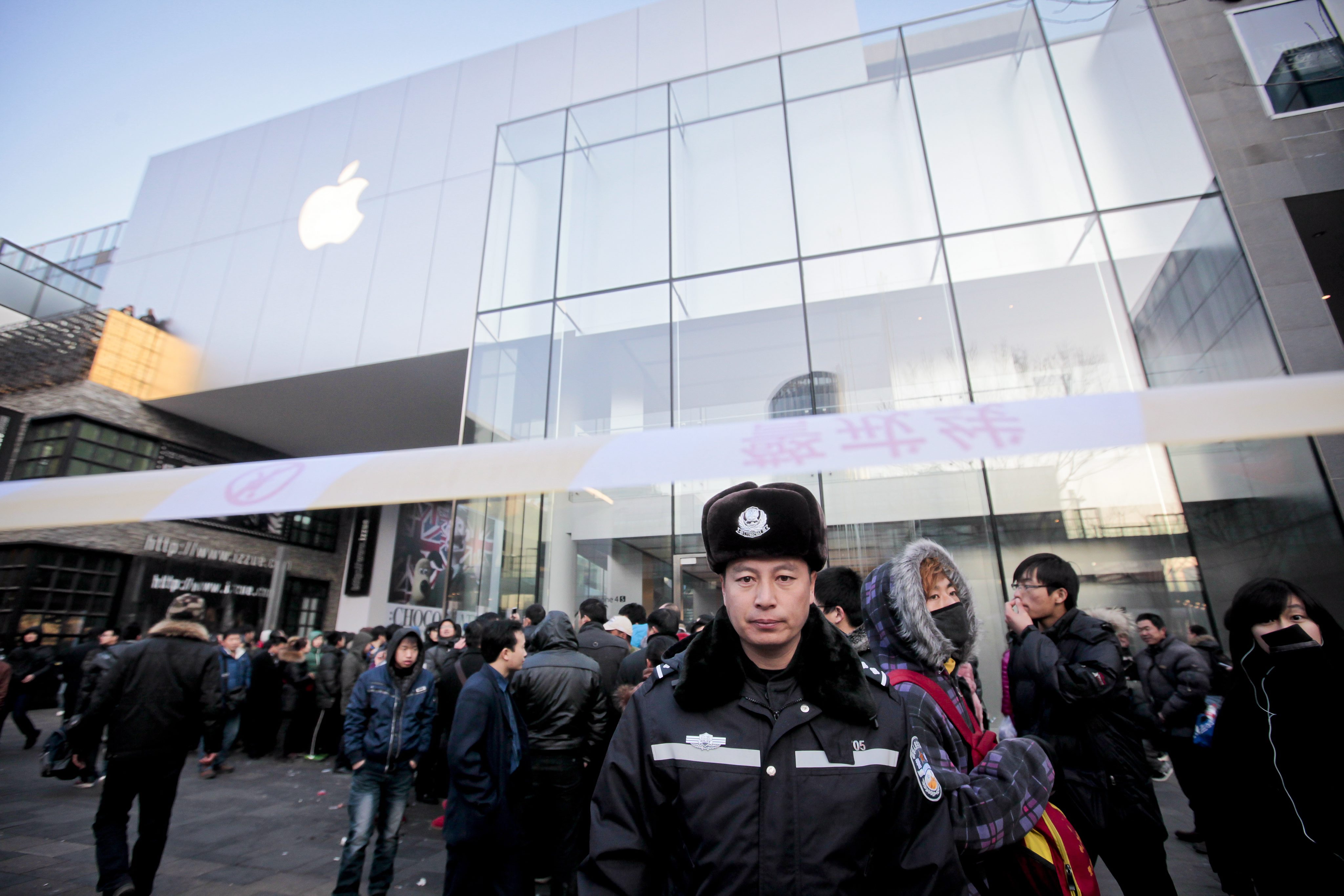 Истерия за новия iPhone в Китай