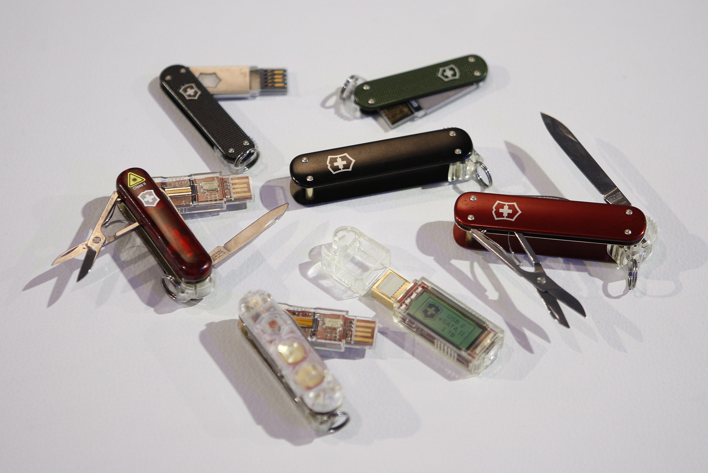 Victorinox SSD - швейцарско ножче с 1 TB флаш памет