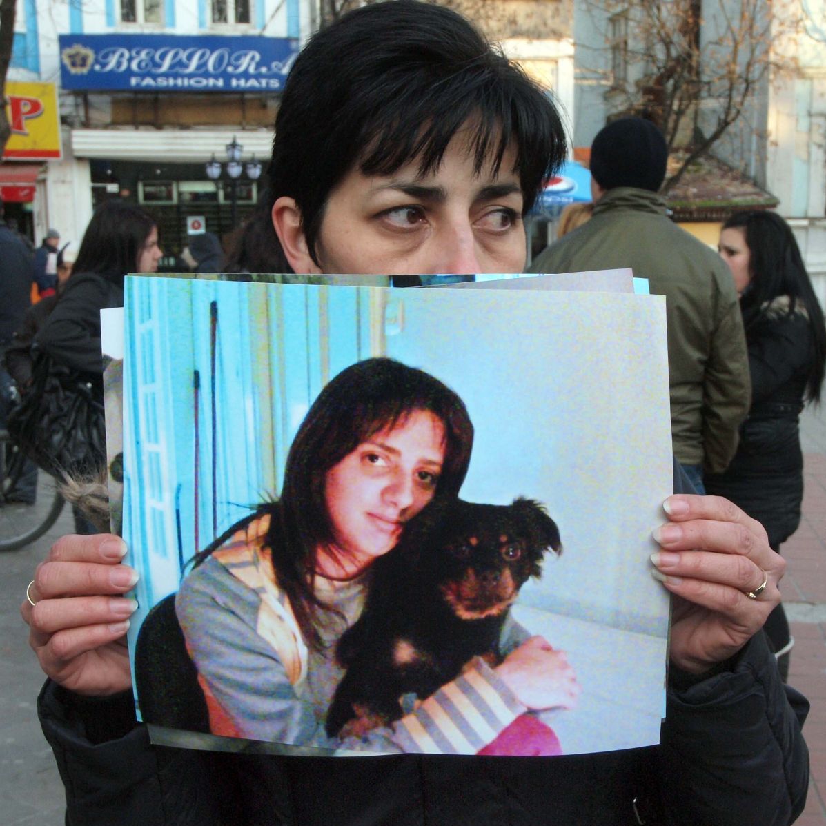Майката на загиналата Лора - Нели Петрова ще пише до главния прокурор