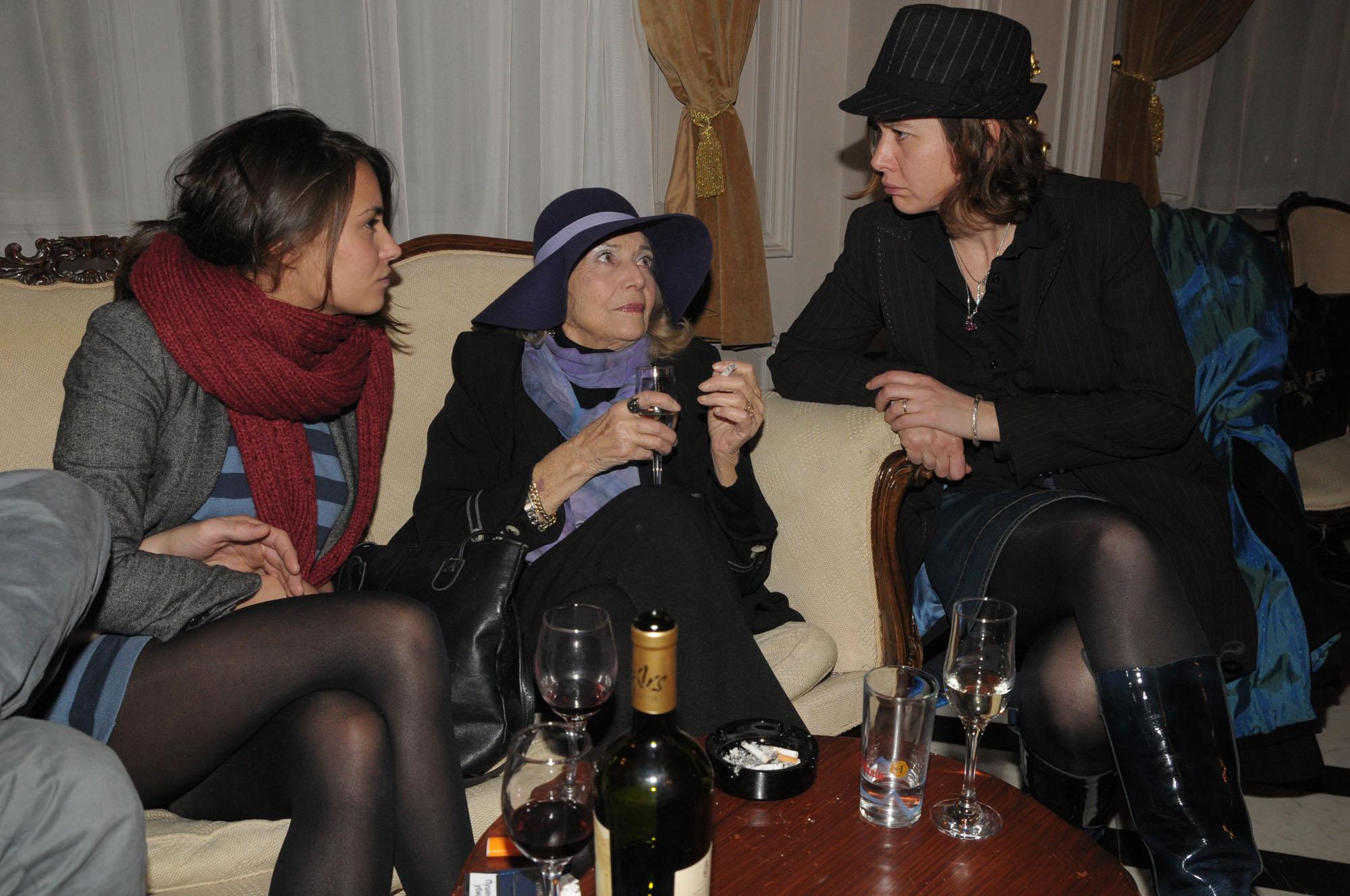 Радина Кърджилова, Росица Данаилова, сестра на Стефан Данаилов, с дъщеря си Росица Обрешкова