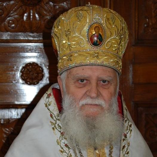 Врачанският митрополит Калиник ударил репортерката, за да й ”запуши устата”