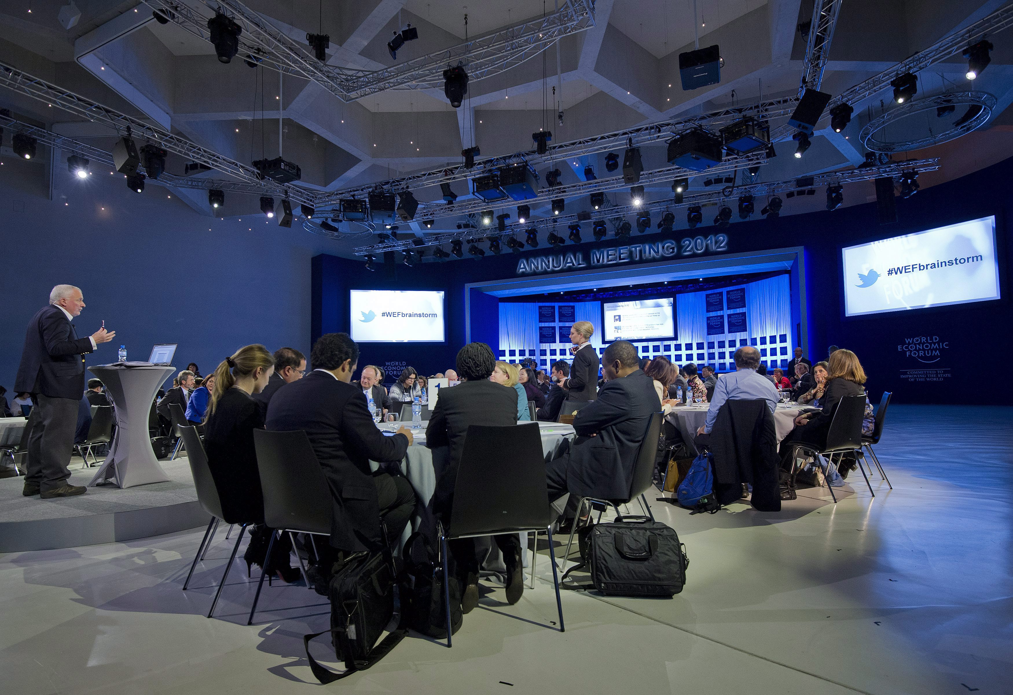 На икономическия форум в Давос се събраха 2600 водещи представители на бизнеса и политически лидери
