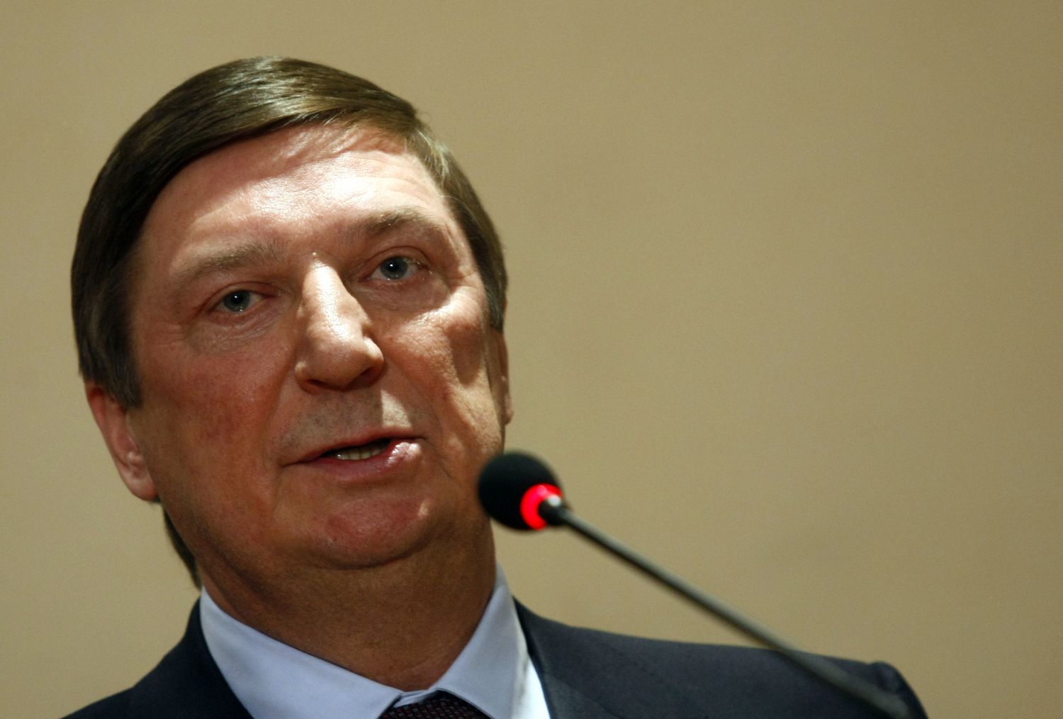 Первый заместитель министра природных ресурсов Министерство природных ресурсов