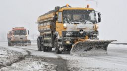 66 снегопочистващи машини ще поддържат улиците в Русе през зимата