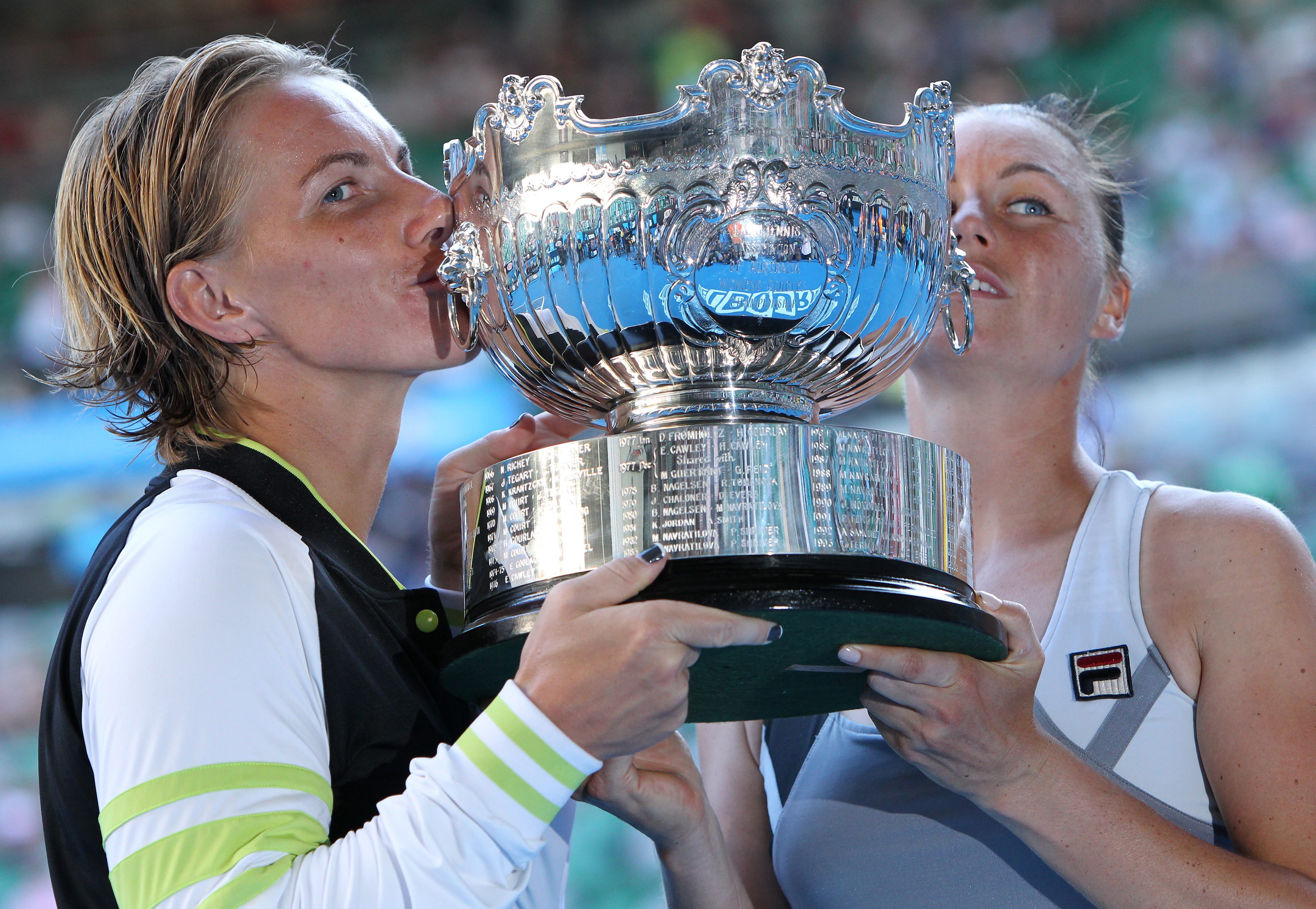 Звонарьова и Кузнецова са шампионките на двойки в Мелбърн