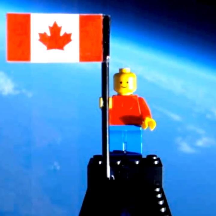 Изпратиха ”Lego човек” в Космоса (видео)