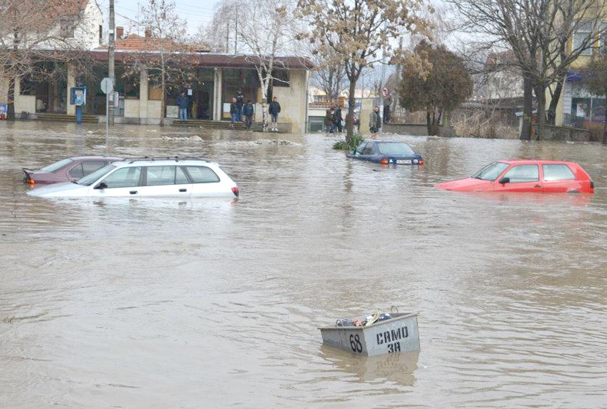 През февруари Хармални бе наводнен от придошлата река