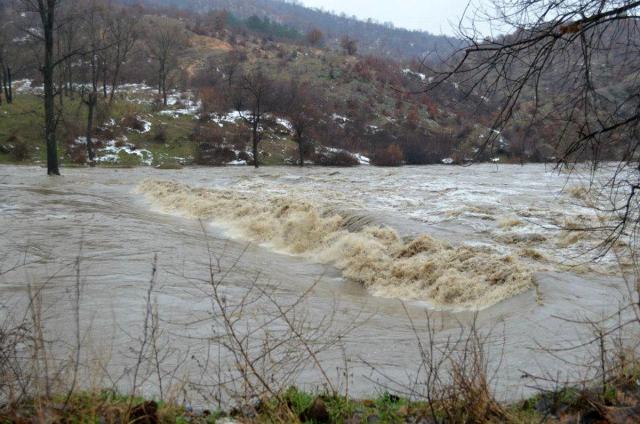 Южна България - наводнена, язовири и реки преливат
