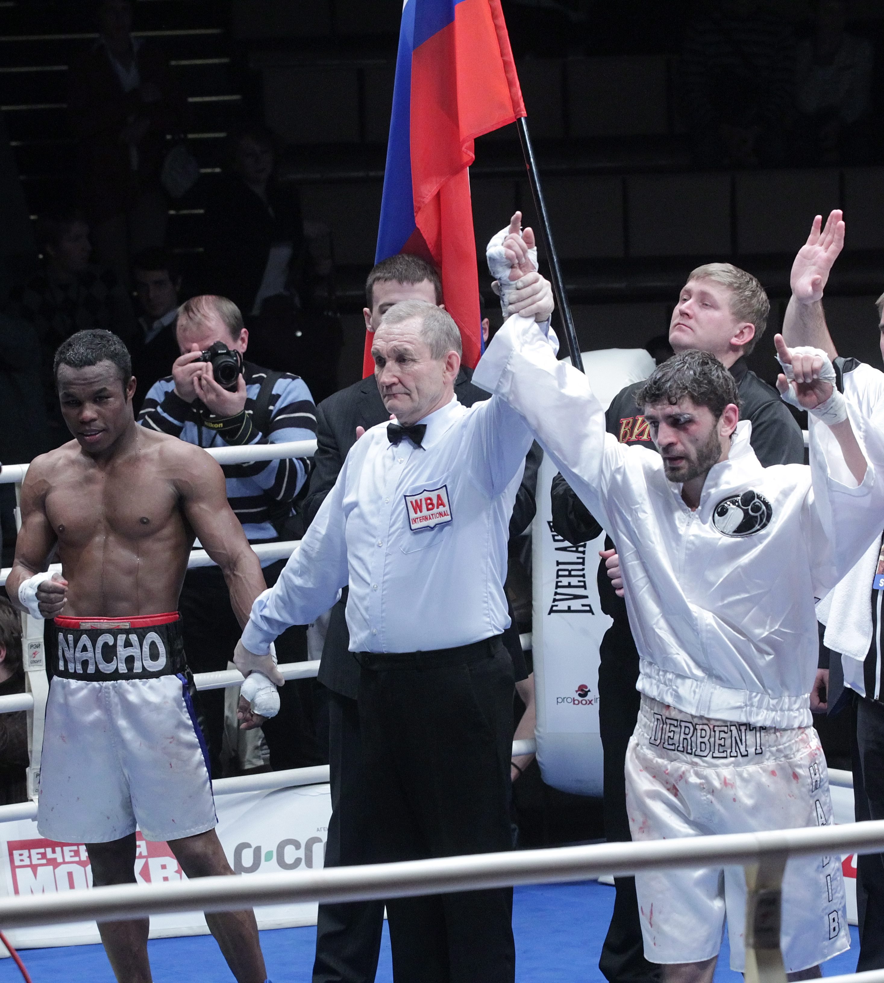 Аллахвердиев спечели титлата на WBA в лека-полусредна категория