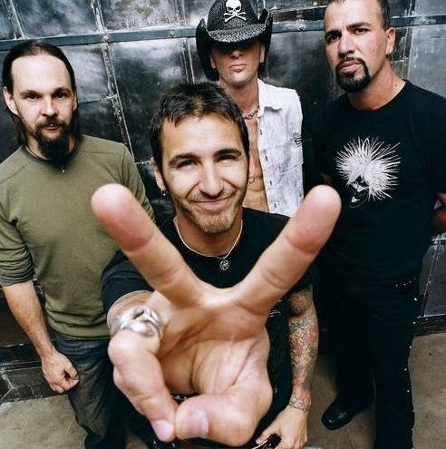 Godsmack отмениха участието си у нас