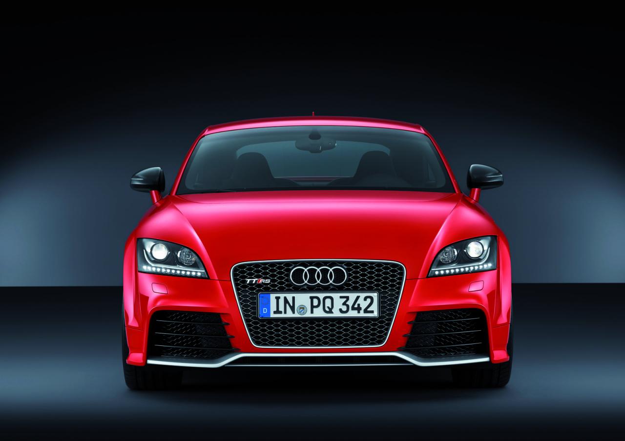 Audi показа TT RS plus