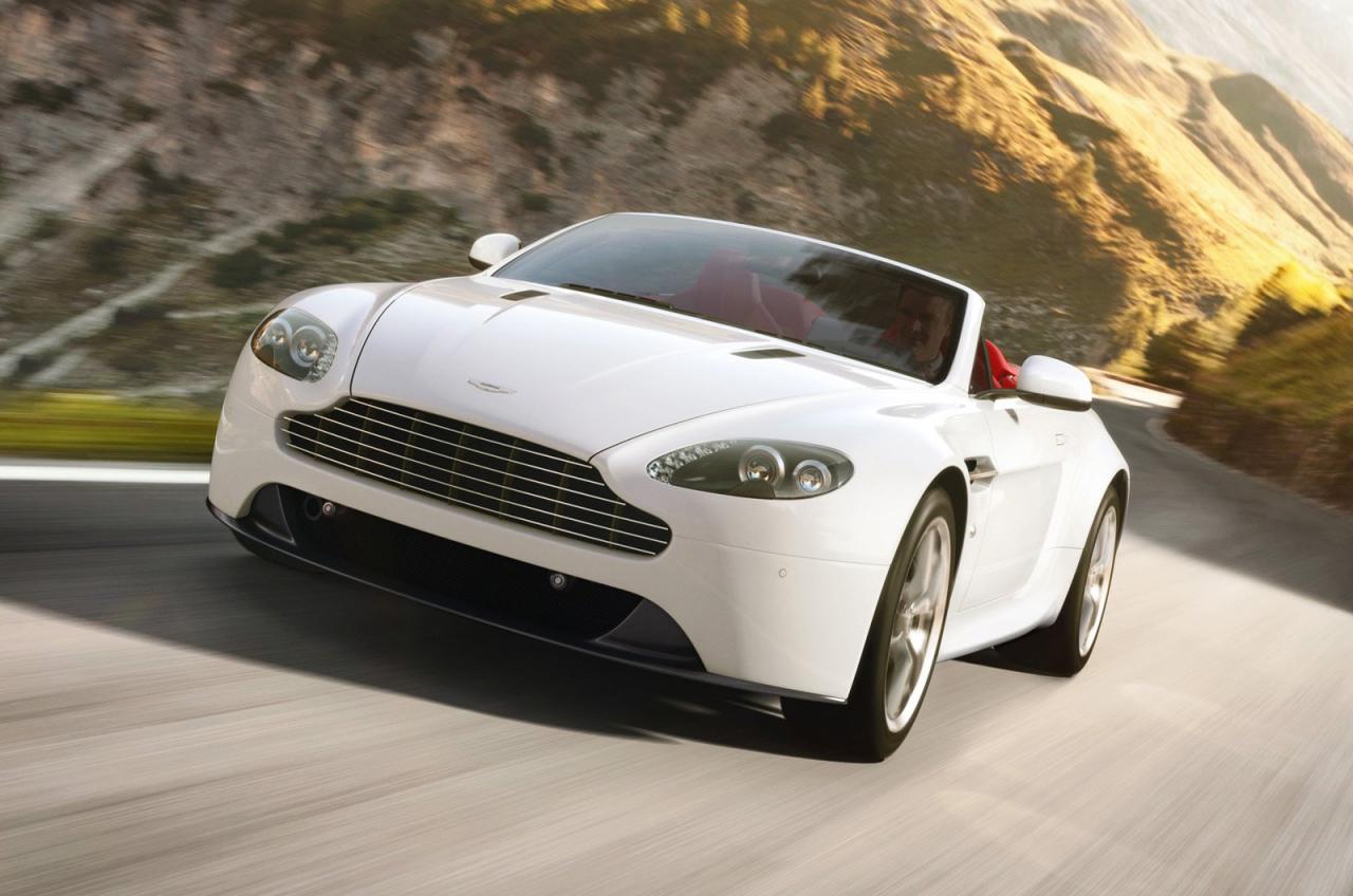 Aston Martin модернизира V8 Vantage