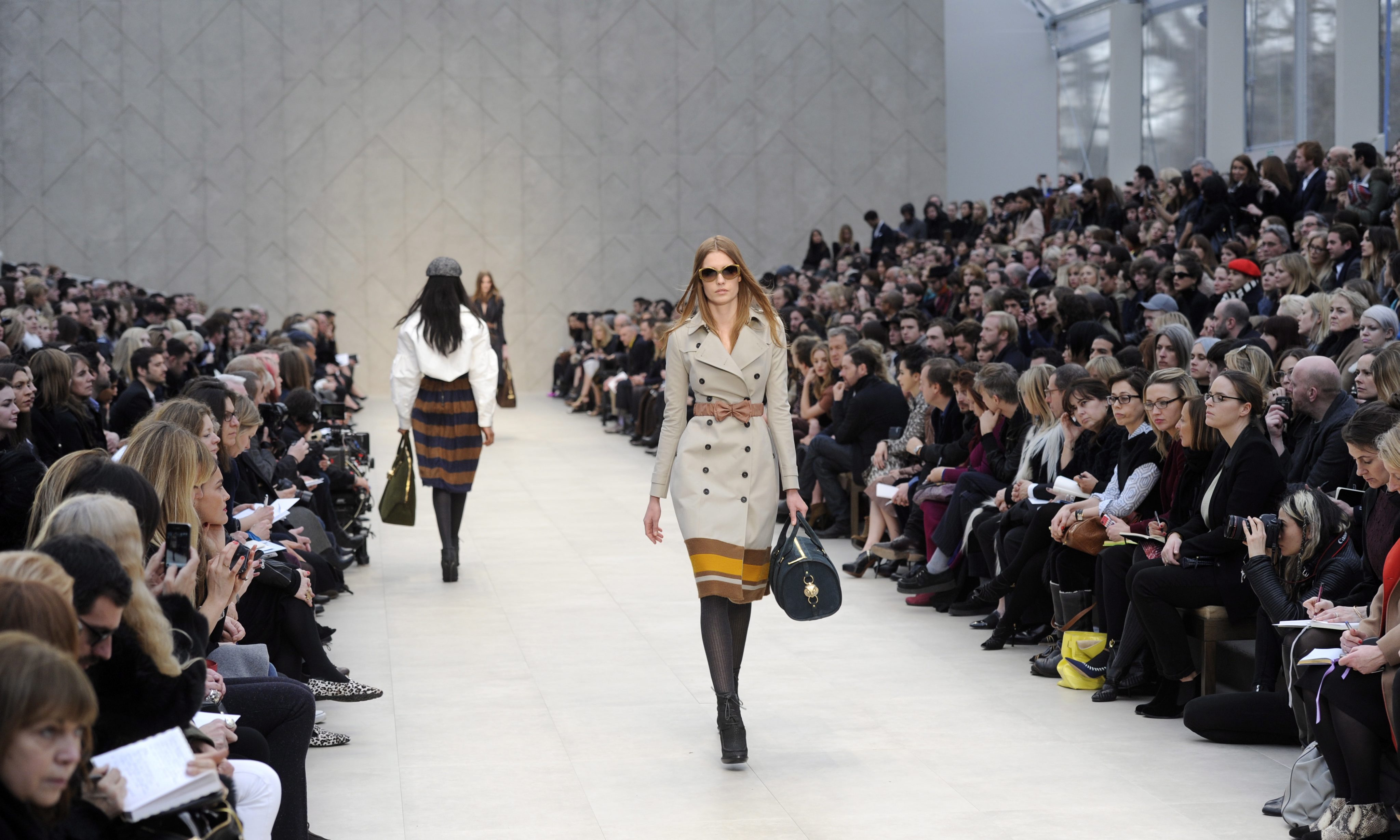 Модно ревю на Burberry