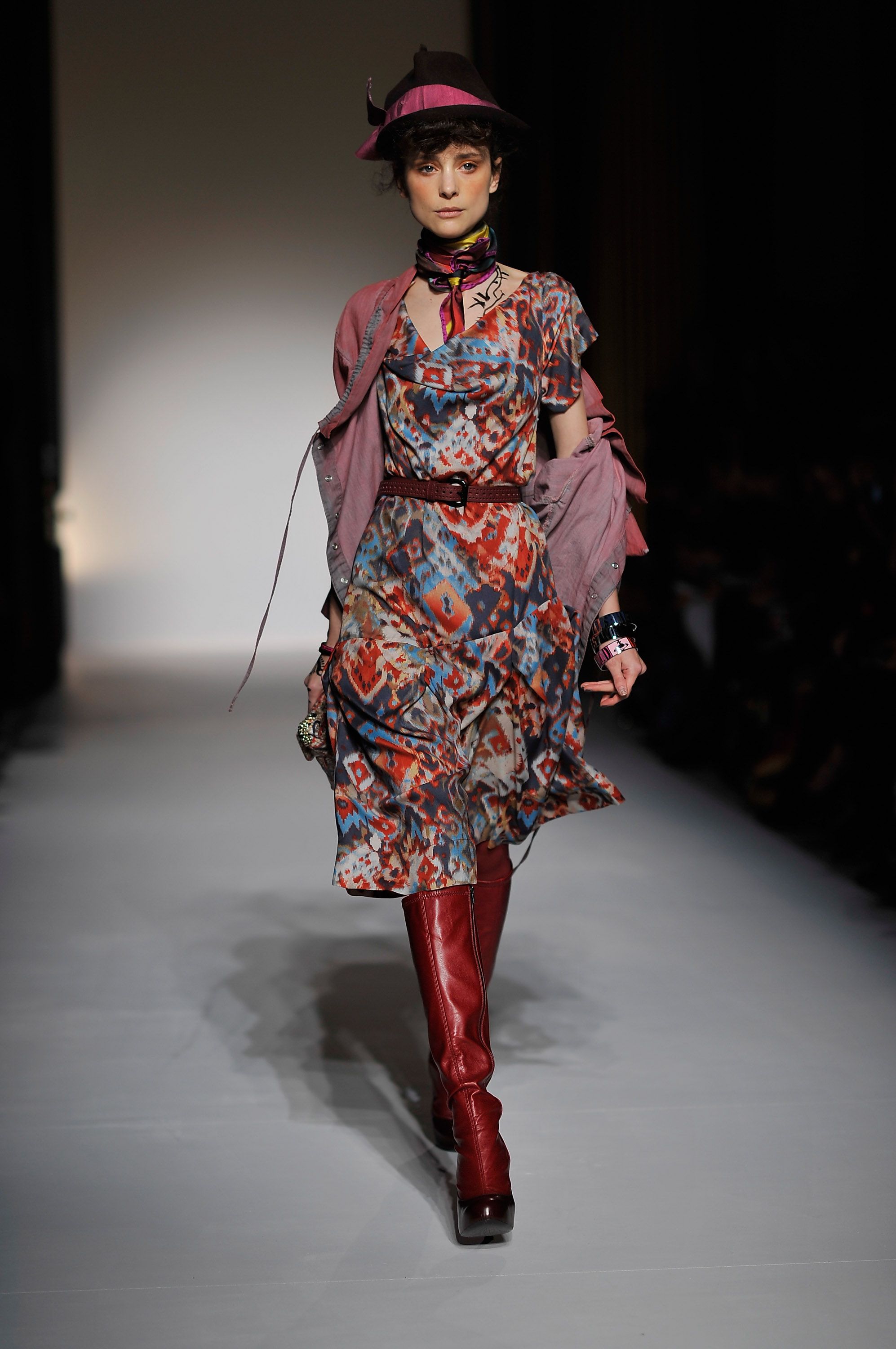Модел на Vivienne Westwood Red Label