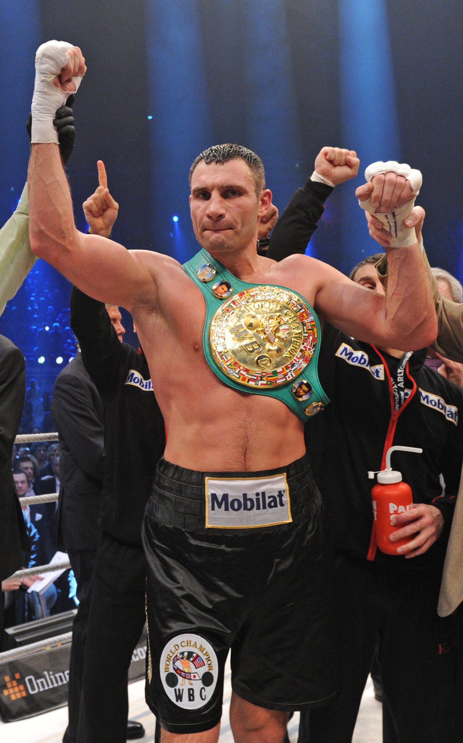 Мануел Чар се съгласи да се бие с Виталий Кличко за титлата във версия WBC