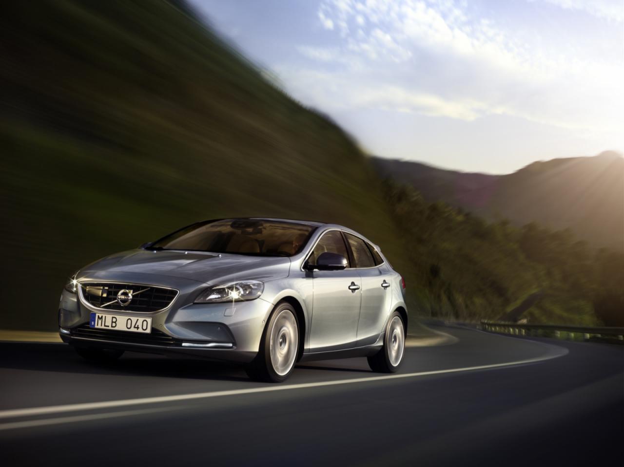 Това е новото Volvo V40 (галерия)