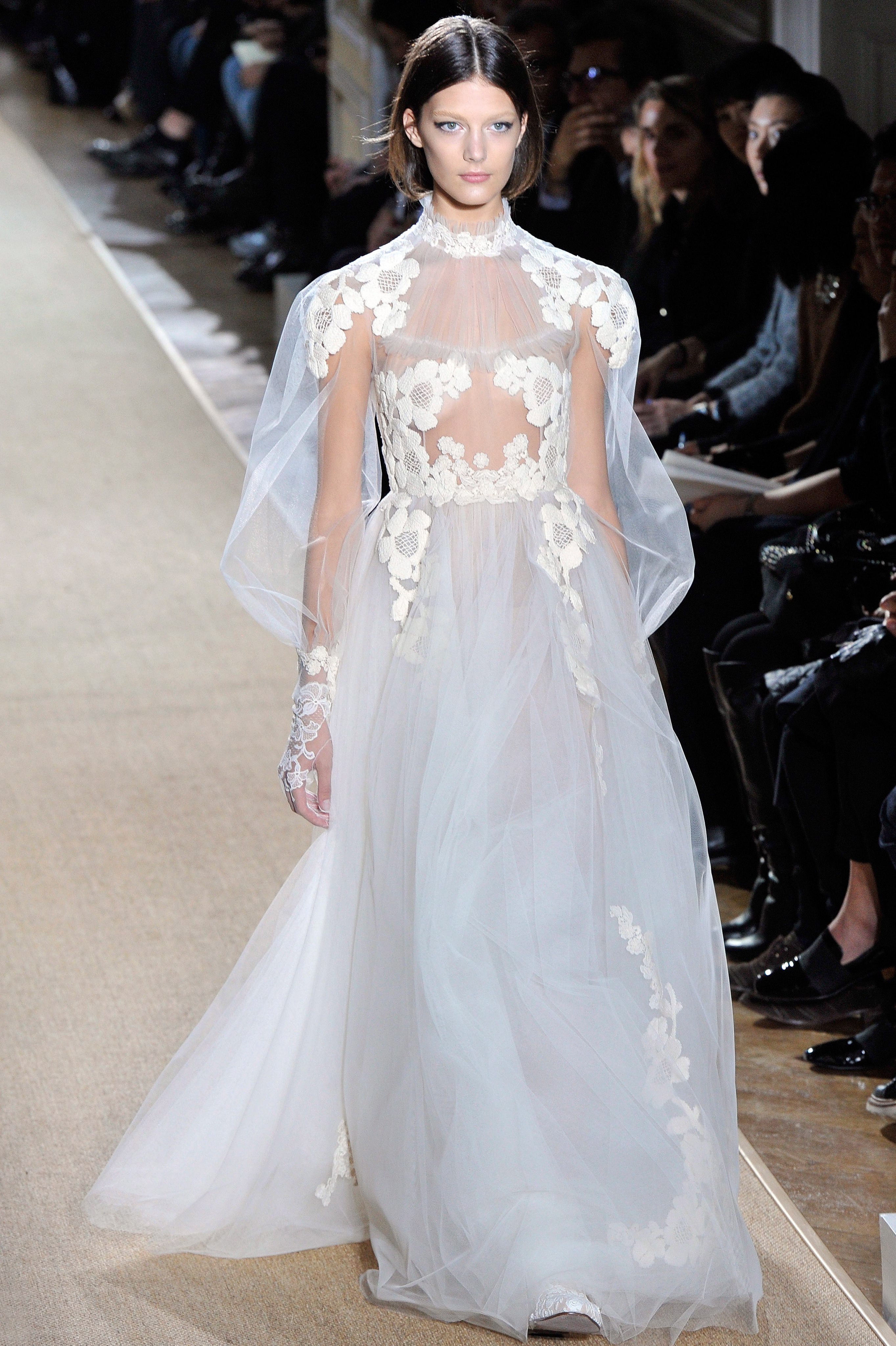 Модел на Valentino