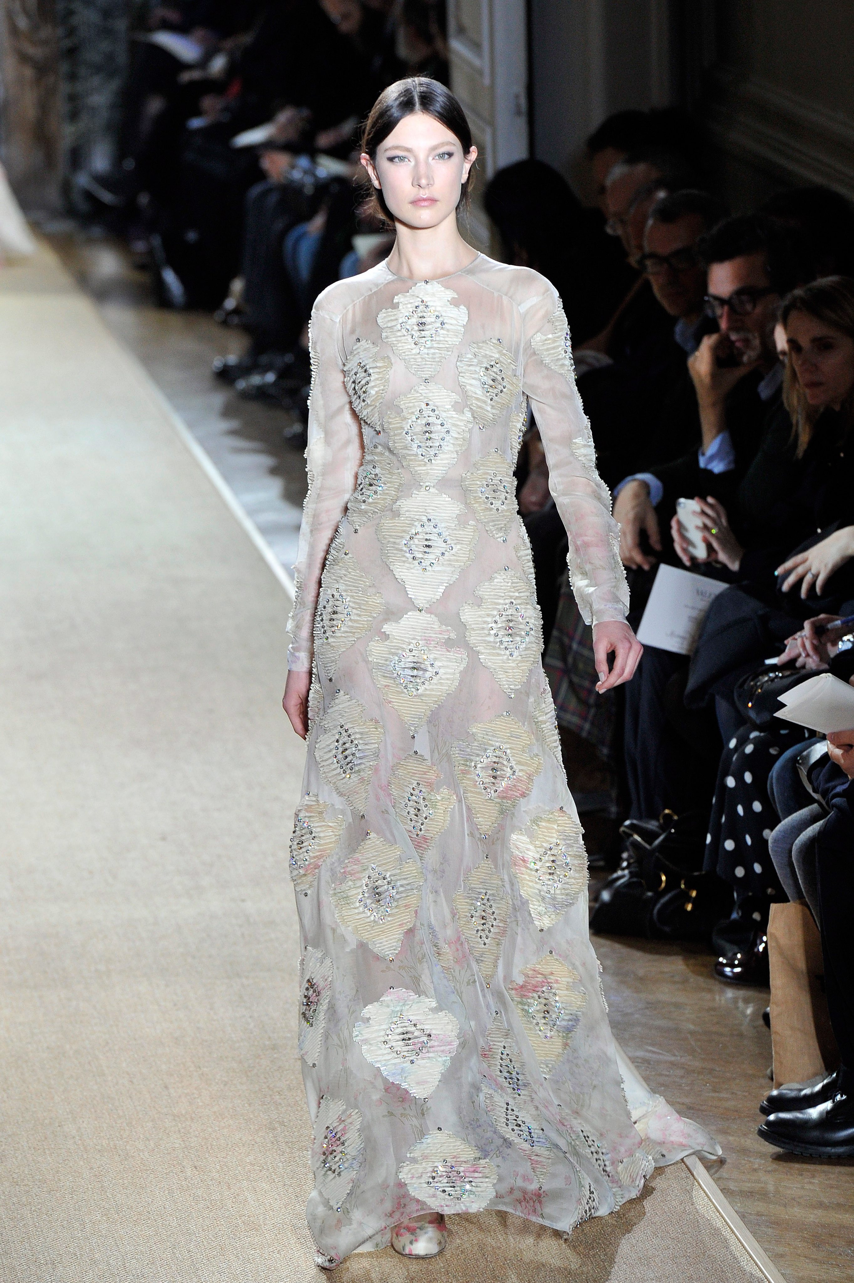Модел на Valentino